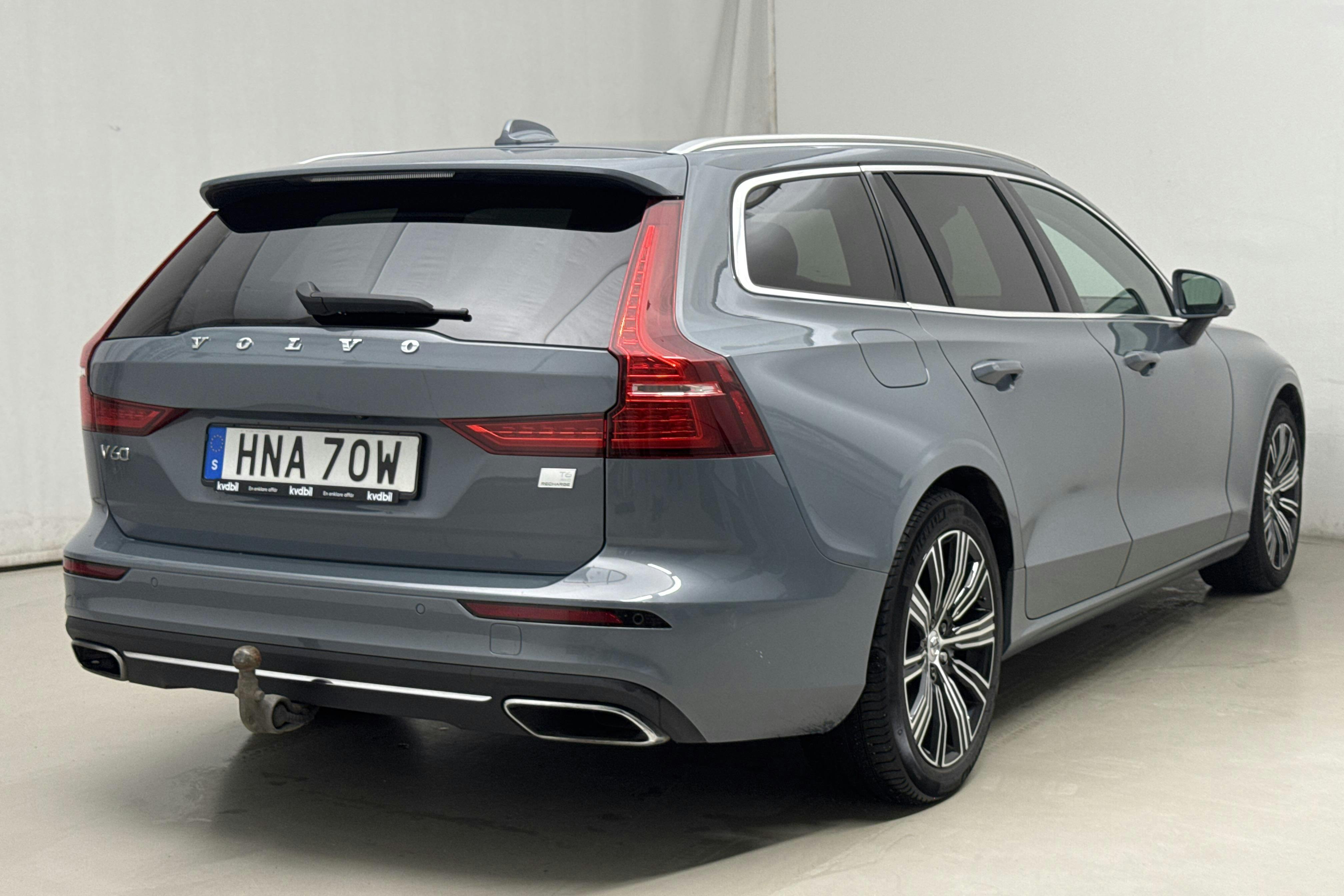 Volvo V60 T6 AWD Recharge (350hk) - 11 228 mil - Automat - grå - 2022