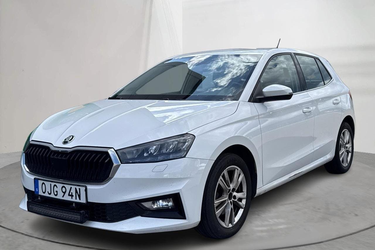 Skoda Fabia 1.0 TSI (110hk) - 22 659 mil - Automat - vit - 2022