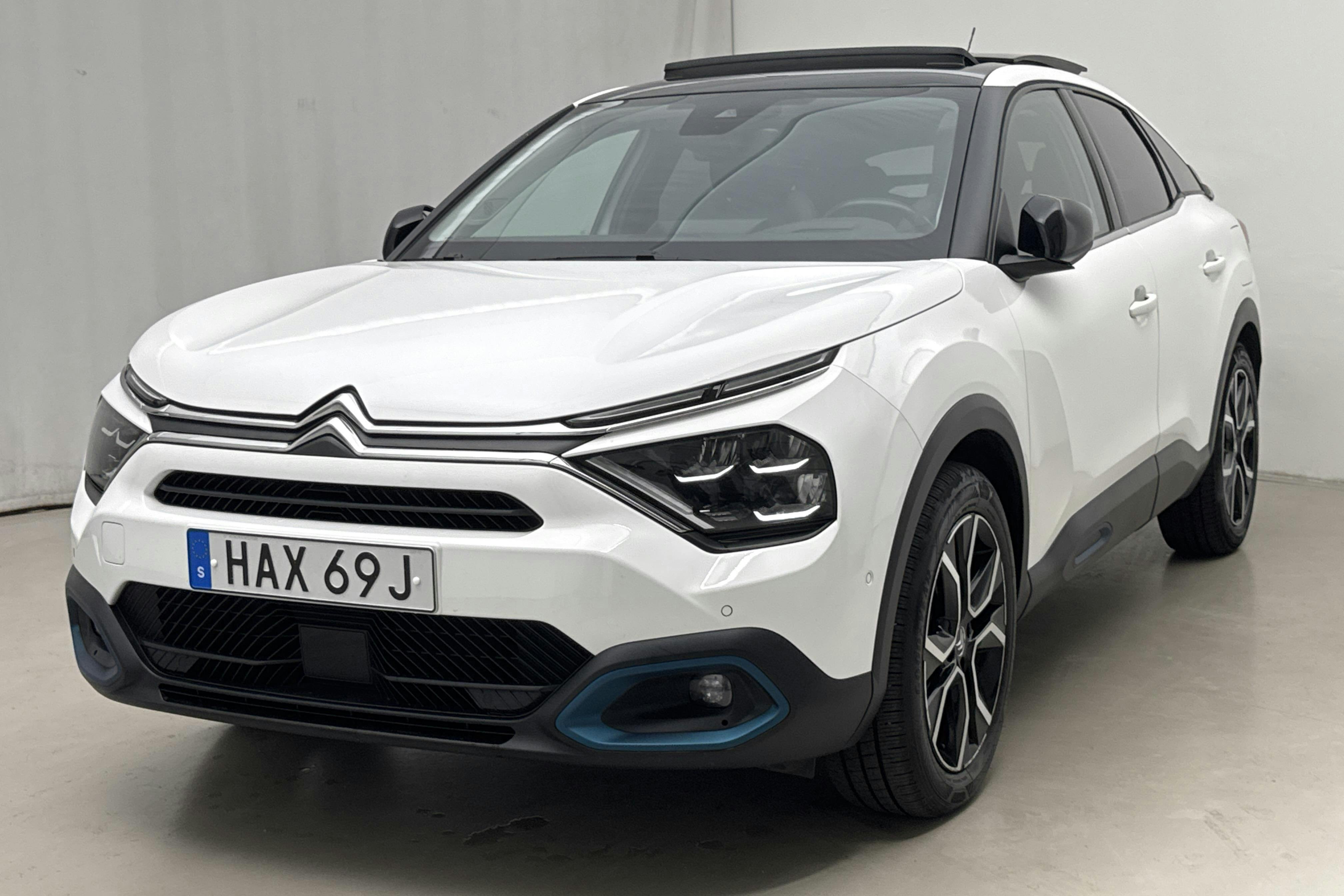 Citroën e-C4 50 kWh (136hk) - 7 733 mil - Automat - vit - 2022