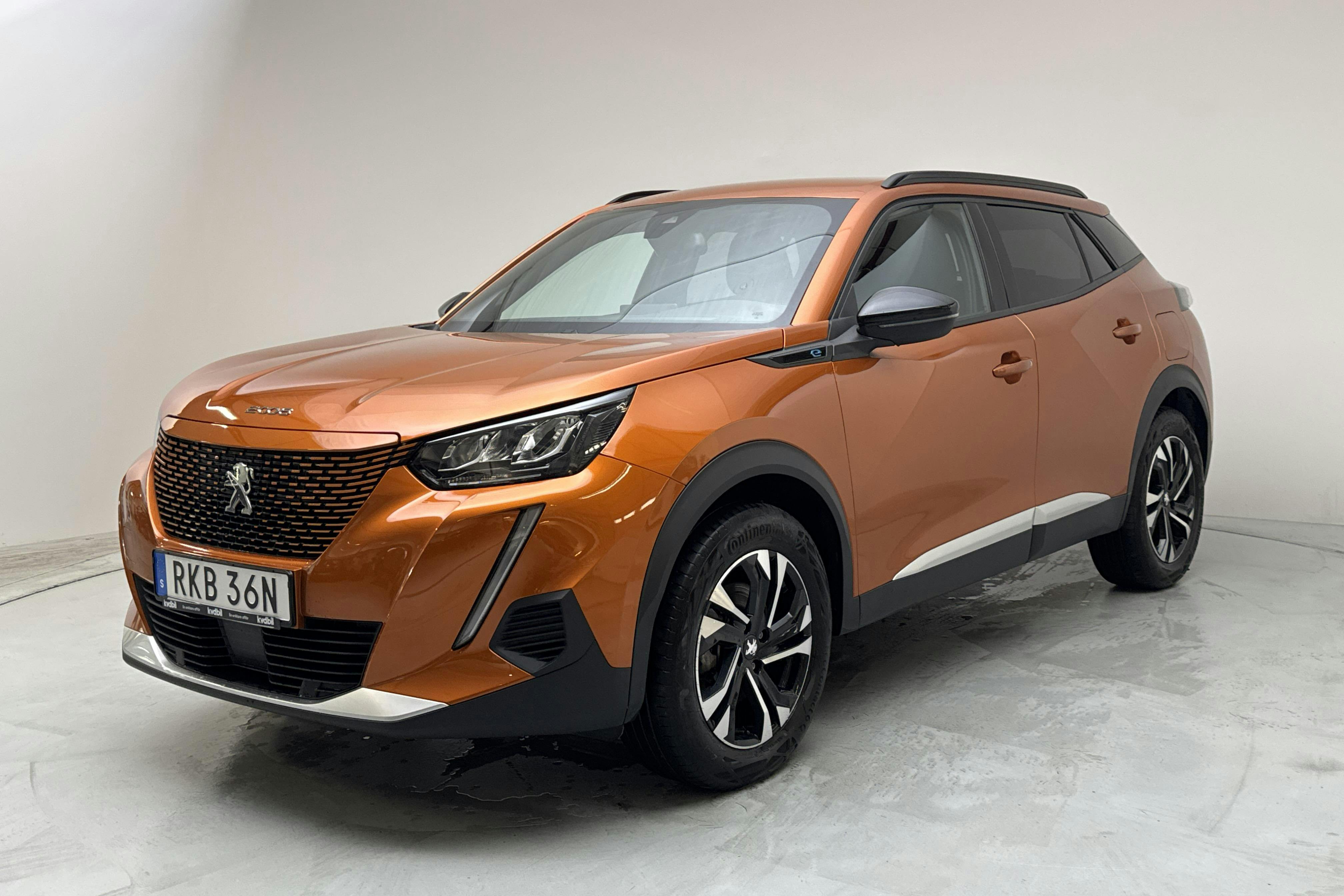 Peugeot e-2008 50 kWh (136hk) - 5 545 mil - Automat - orange - 2022