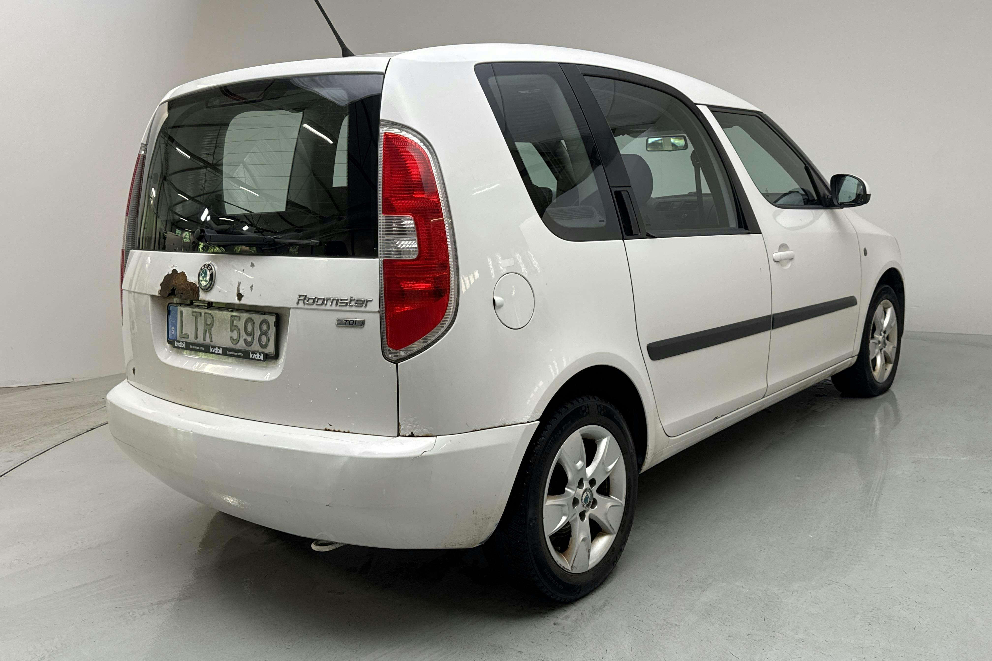 Skoda Roomster 1.2 TDI Greenline (75hk) - 354 210 km - Manual - white - 2012
