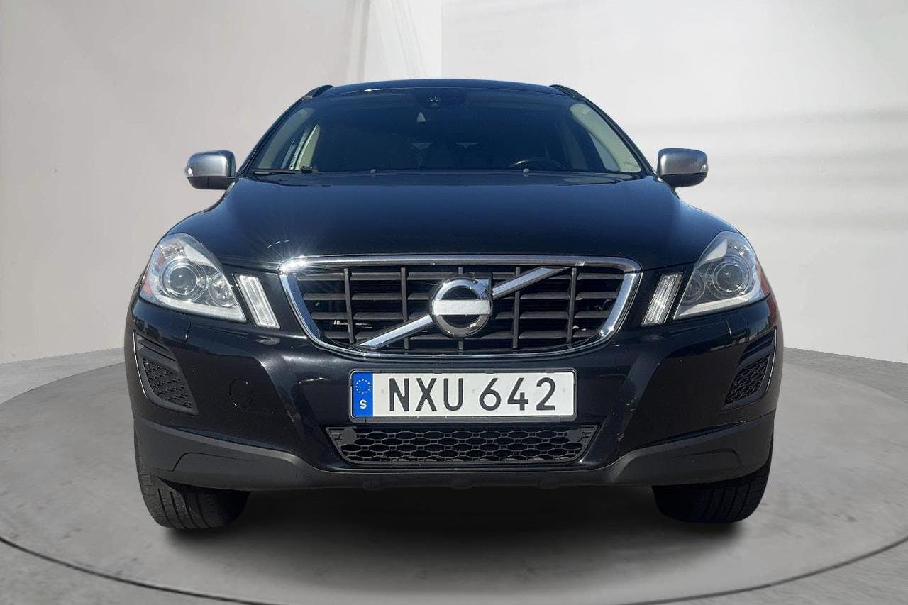 Volvo XC60 D4 AWD (163hk) - 28 785 mil - Manuell - svart - 2013