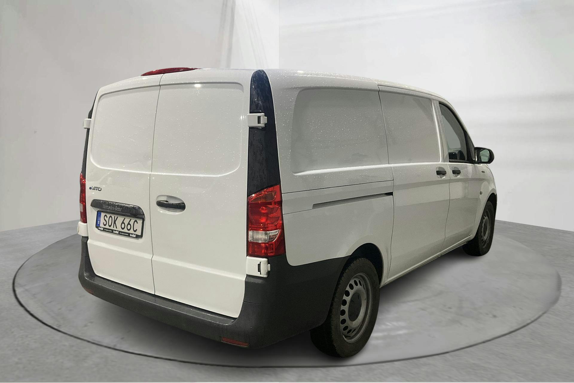 Mercedes eVito Skåp 40 kWh W640 (116hk) - 19 650 km - Automatic - white - 2021
