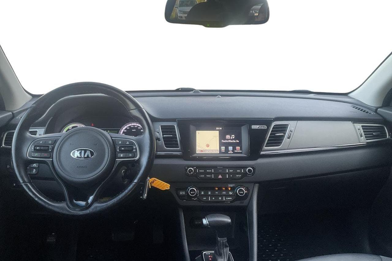 KIA Niro Plug-in Hybrid 1.6 (141hk) - 118 050 km - Automaatne - must - 2018