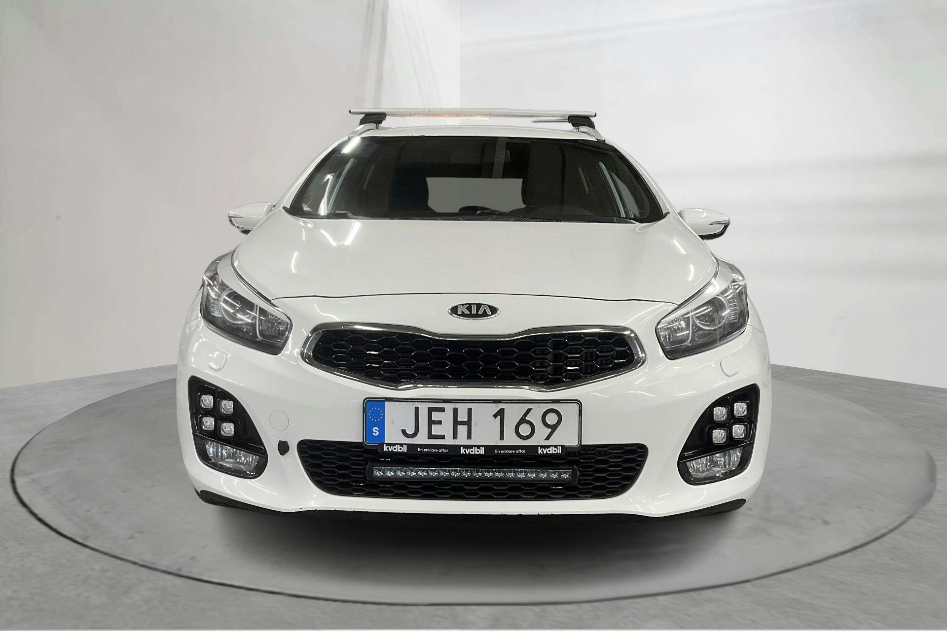 KIA Cee'd 1.6 CRDi SW (136hk) - 183 820 km - Käsitsi - valge - 2016
