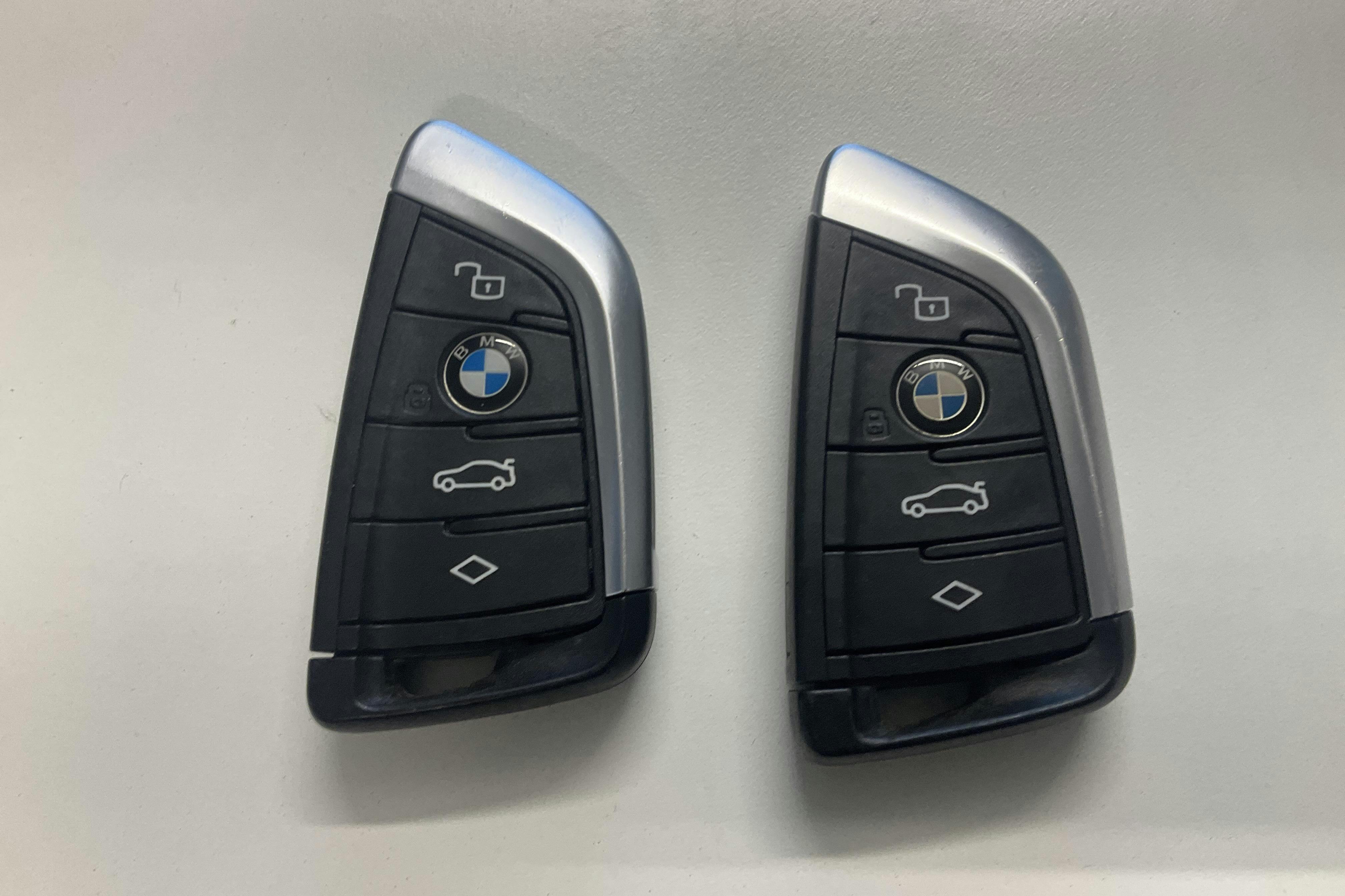 Esitlusfoto 22 aadressil 22: BMW 330e xDrive Touring LCI, G21 (292hk) - 103 310 km - Automaatne - sinine - 2023
