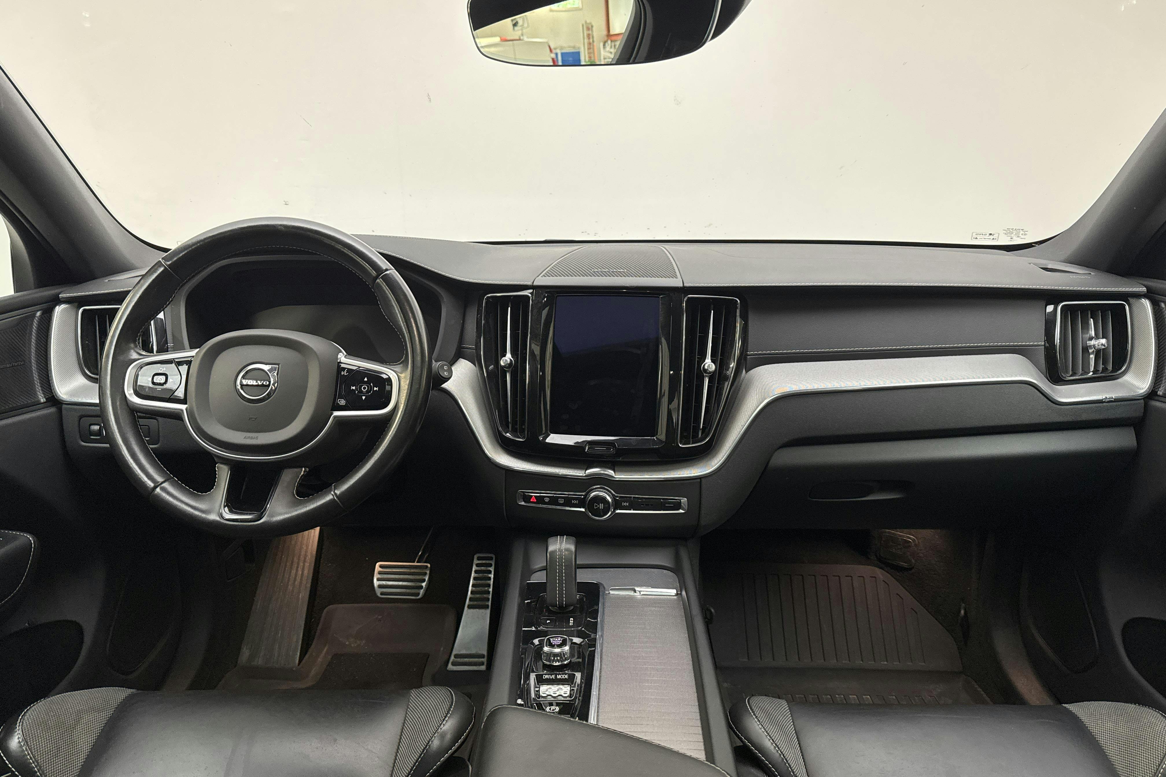 Volvo XC60 T6 AWD Recharge (340hk) - 148 190 km - Automaattinen - valkoinen - 2021