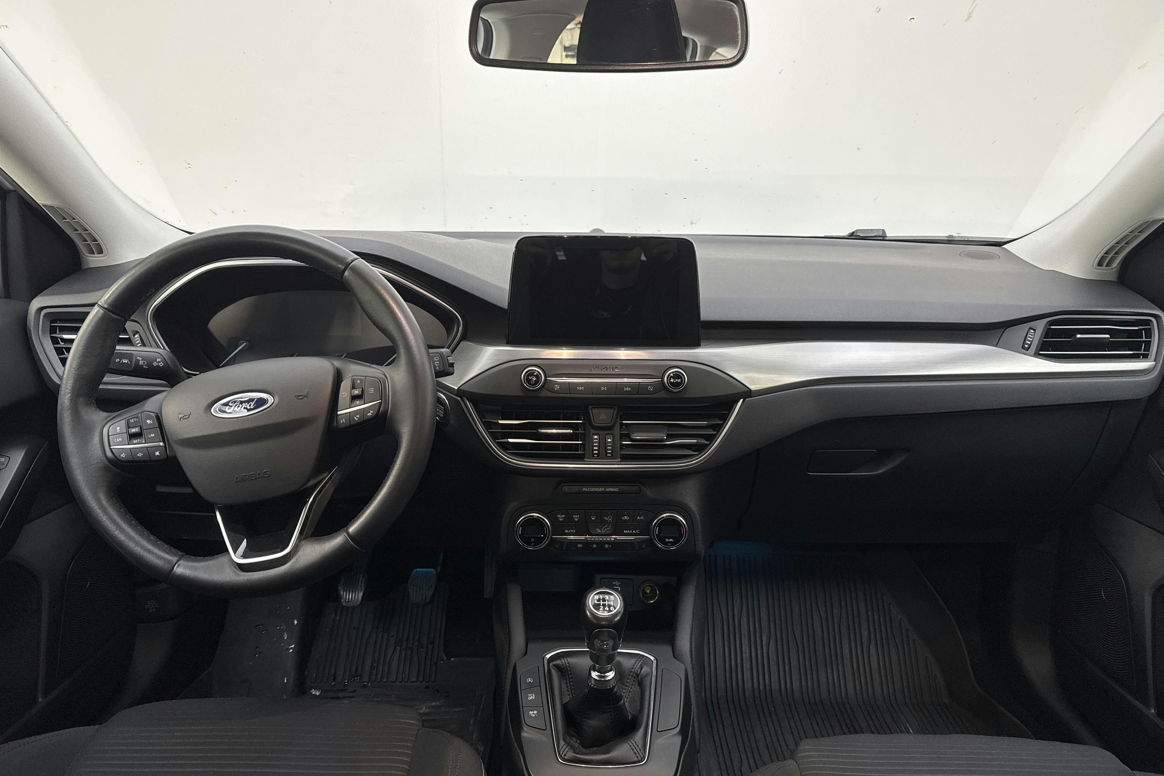 Ford Focus 1.5 TDCi Kombi (120hk) - 10 651 mil - Manuell - vit - 2019