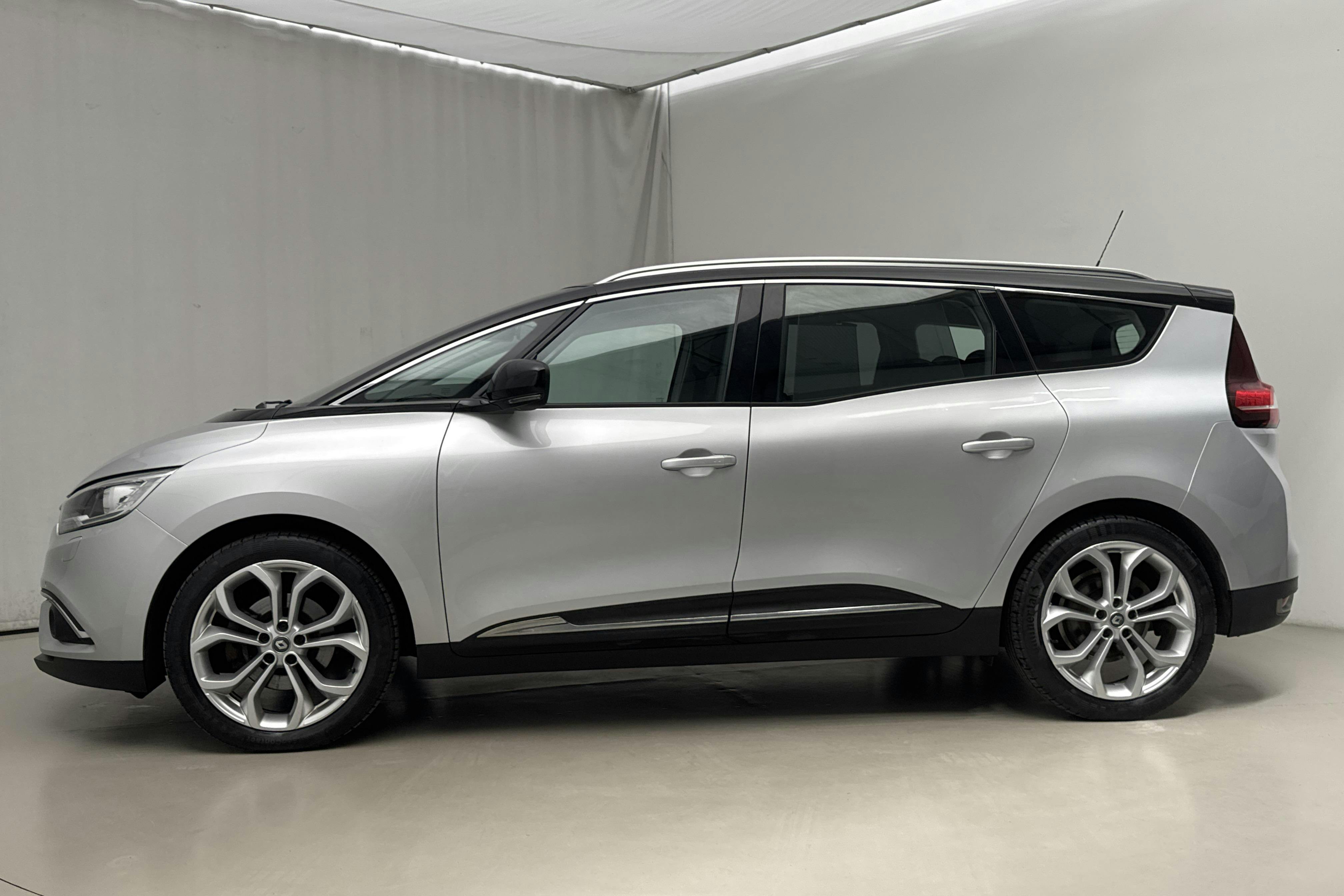 Esitlusfoto 2 aadressil 19: Renault Grand Scénic 1.5 dCi (110hk) - 85 900 km - Automaatne - 2017