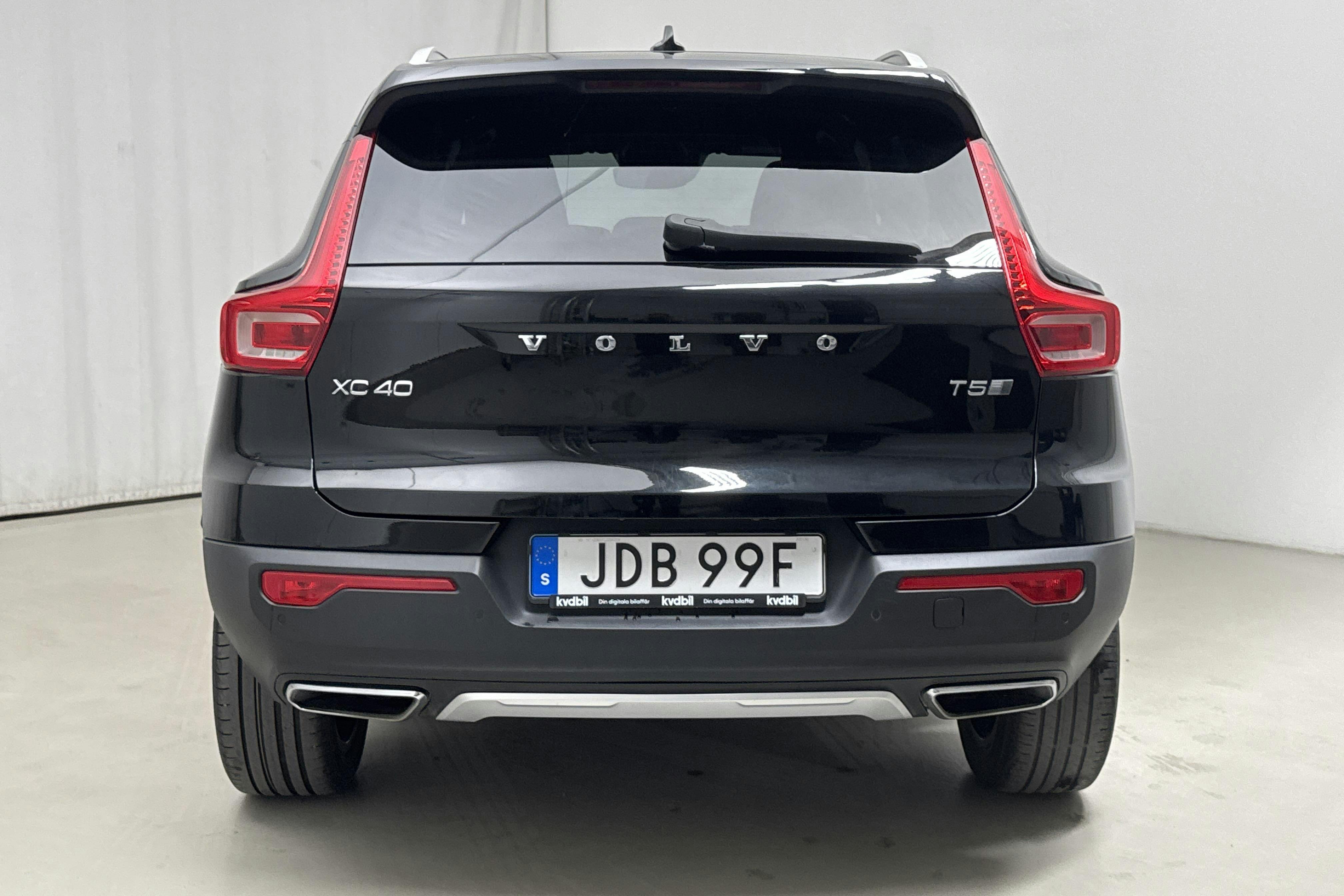 Volvo XC40 T5 2WD Twin Engine (262hk) - 104 140 km - Automaatne - must - 2020