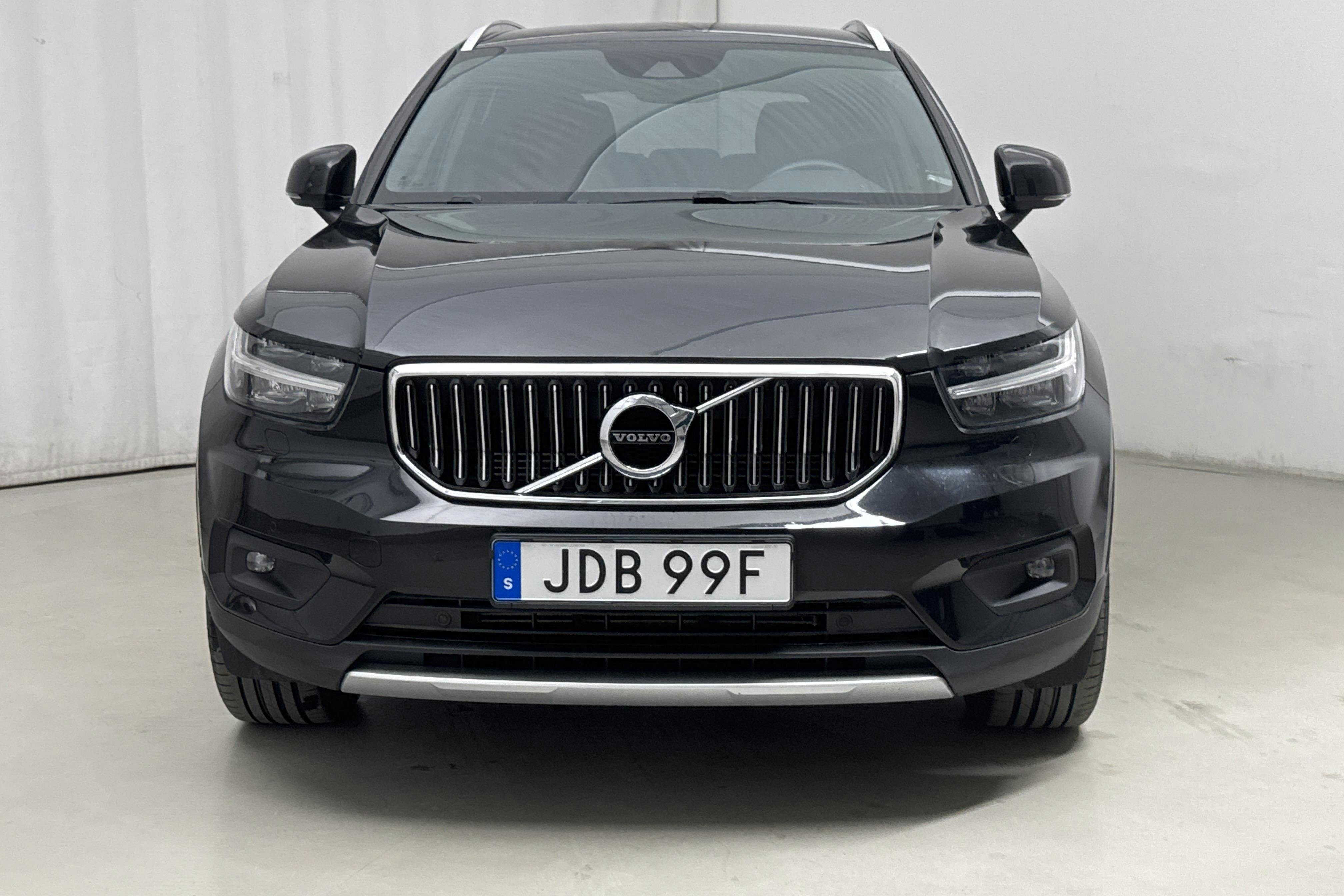 Volvo XC40 T5 2WD Twin Engine (262hk) - 104 140 km - Automaatne - must - 2020