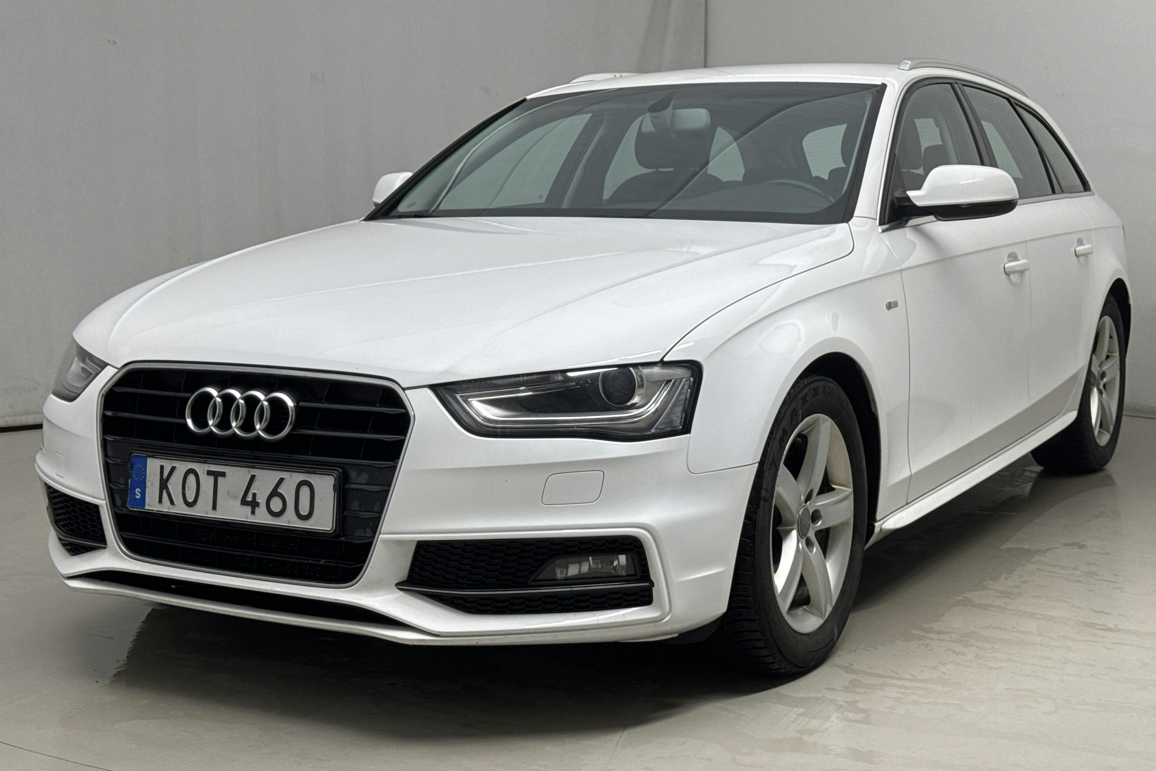 Audi A4 2.0 TDI clean diesel Avant (150hk) - 19 169 mil - Manuell - vit - 2015