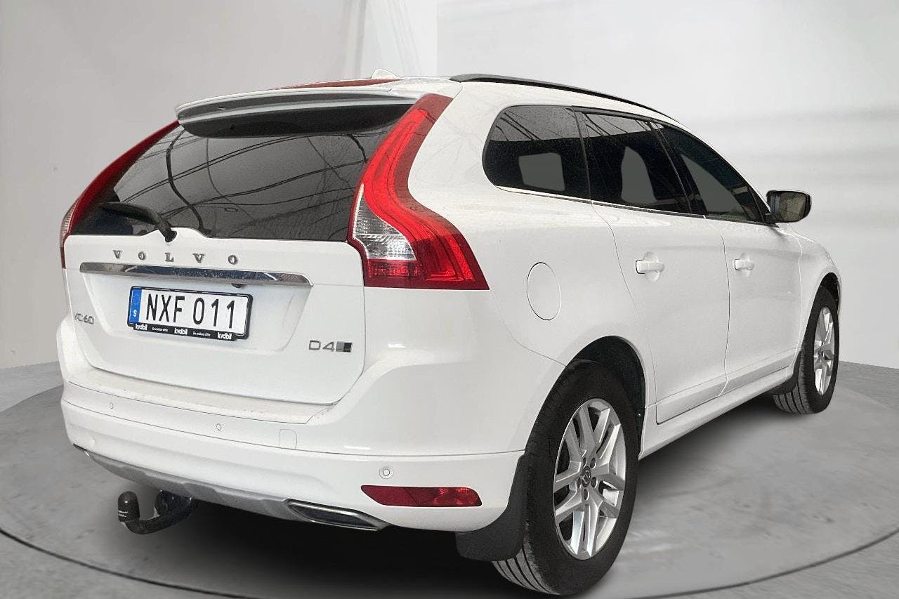 Volvo XC60 D4 AWD (190hk) - 173 060 km - Käsitsi - valge - 2017