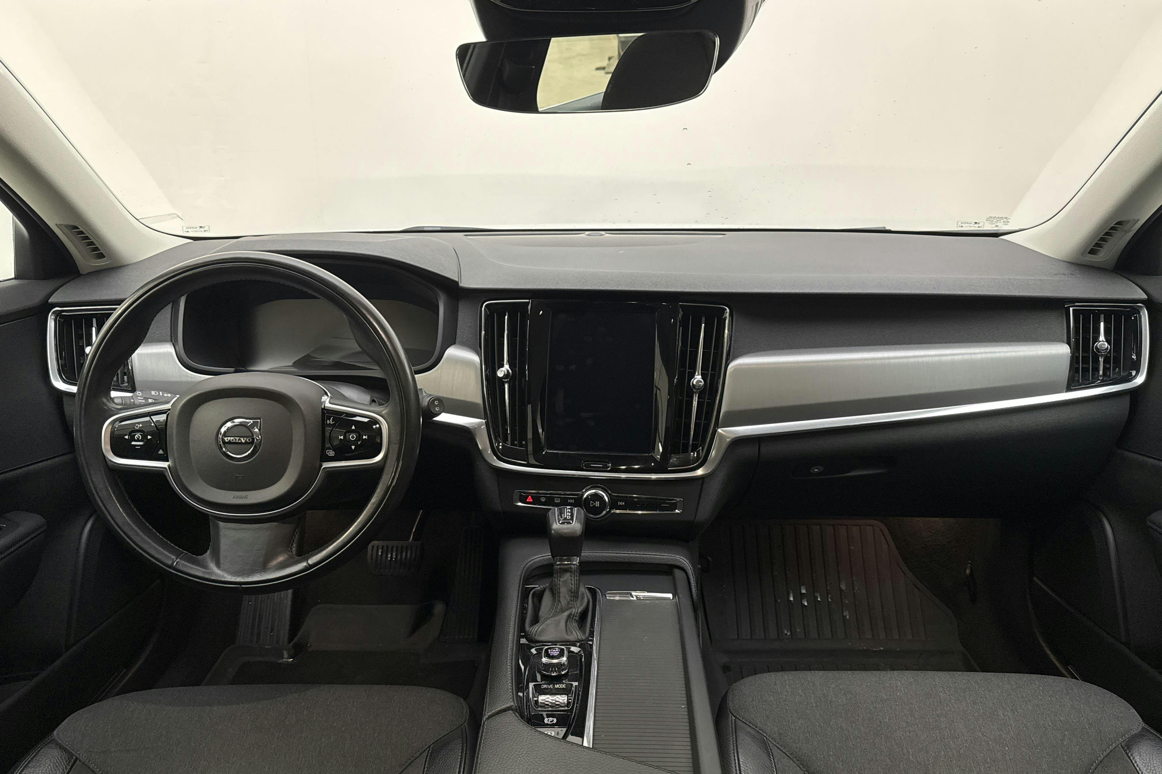 Volvo V90 T4 (190hk) - 203 760 km - Automaatne - valge - 2018