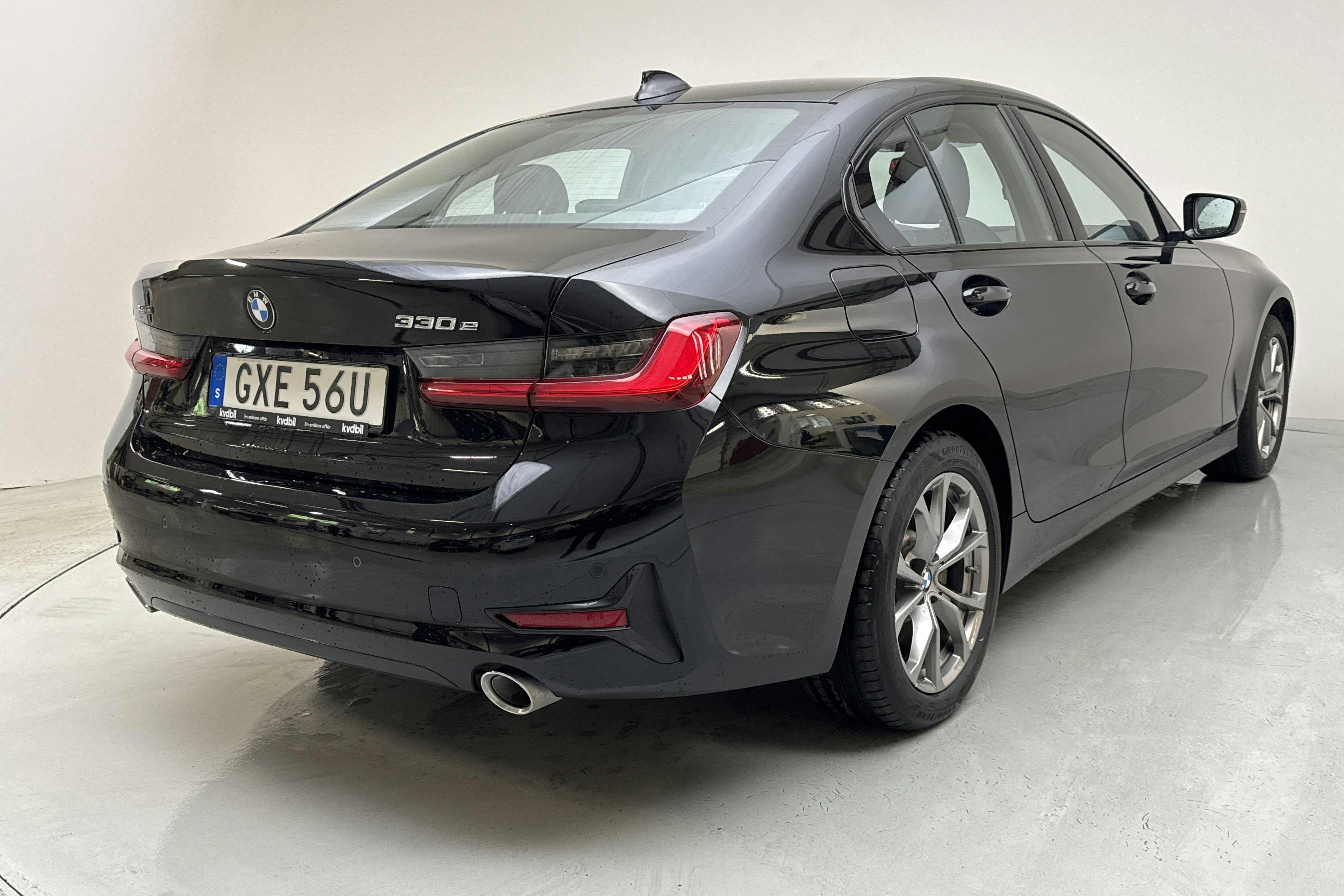 BMW 330e xDrive Sedan, G20 (292hk) - 80 600 km - Automaatne - must - 2021