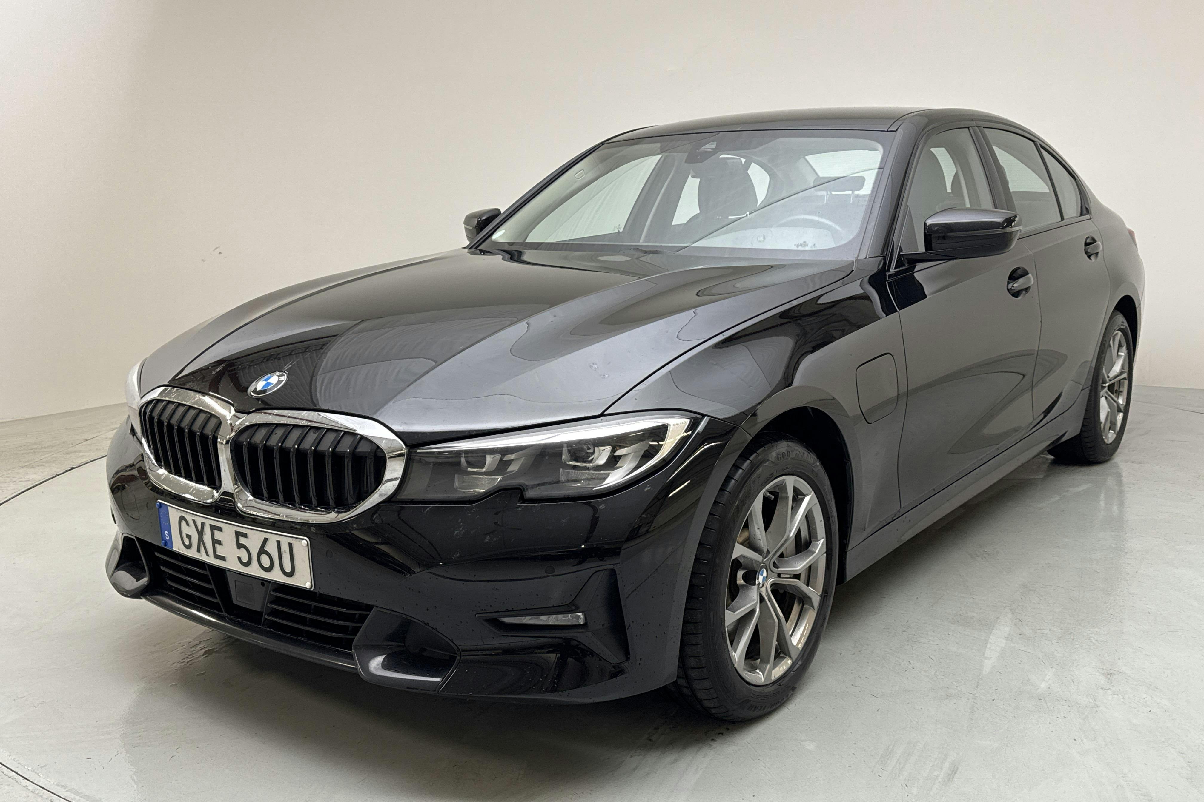 Esitlusfoto 1 aadressil 16: BMW 330e xDrive Sedan, G20 (292hk) - 80 600 km - Automaatne - must - 2021