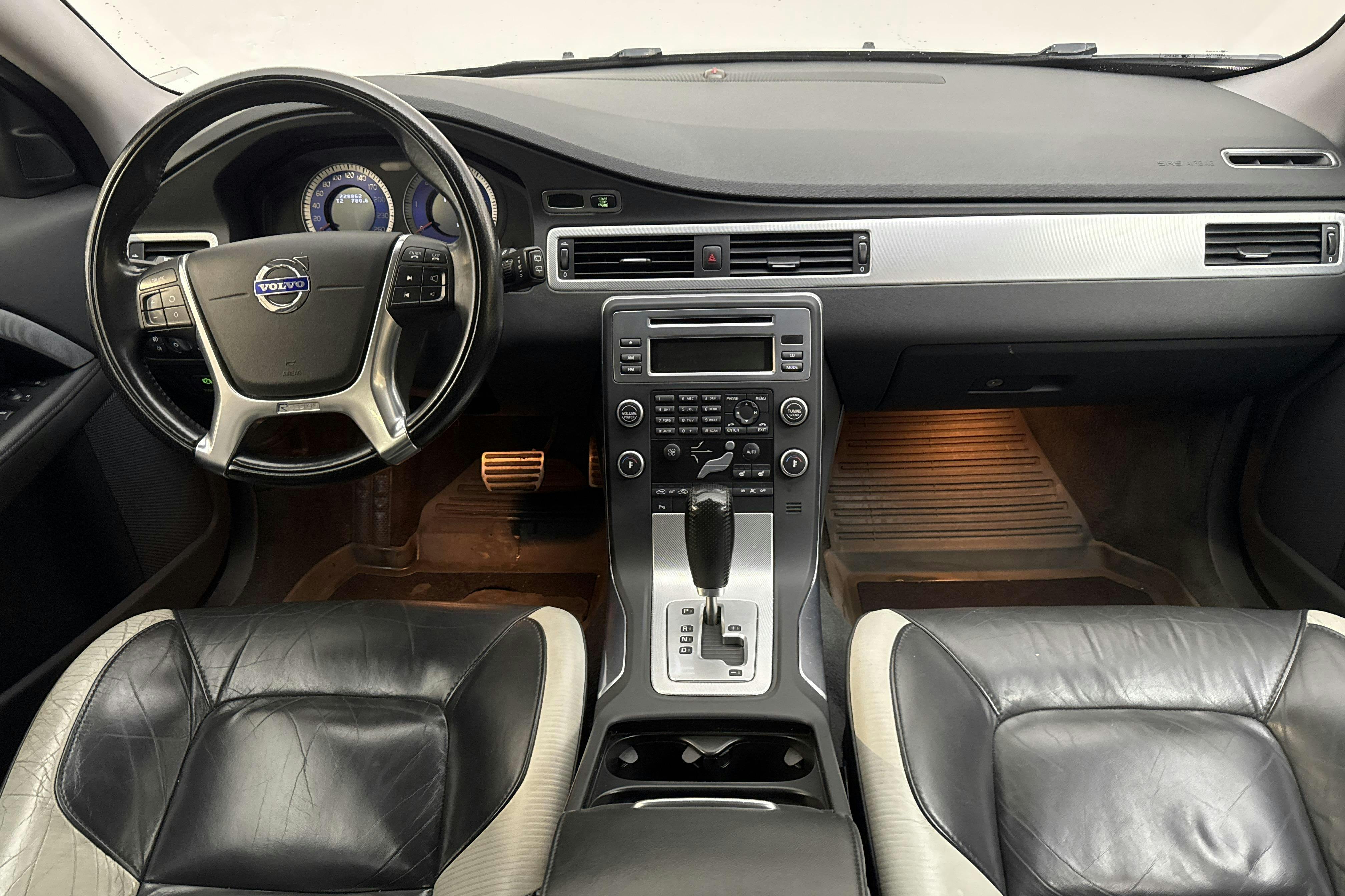 Volvo V70 II D5 (205hk) - 22 885 mil - Automat - Light Brown - 2011