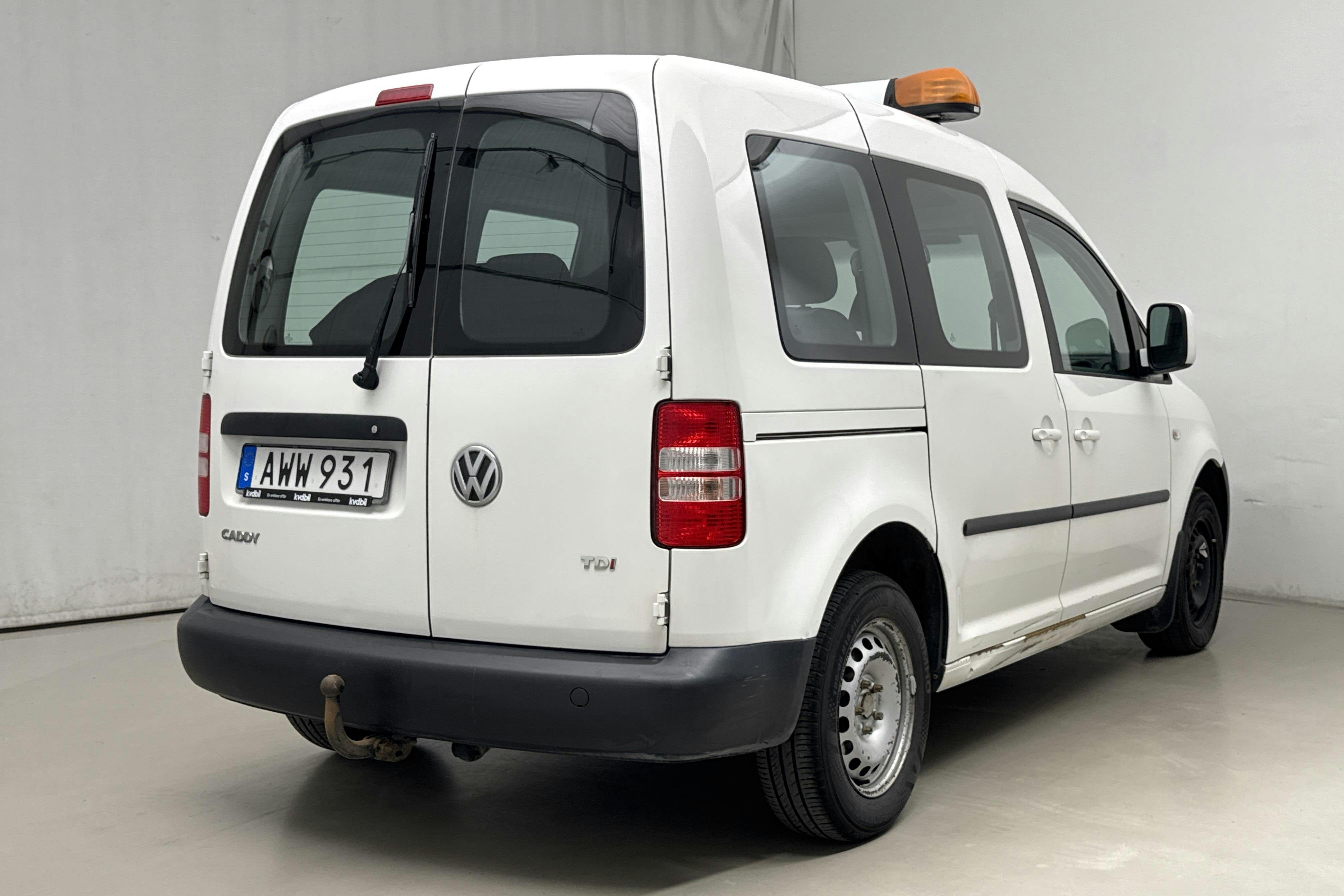 VW Caddy Life 1.6 TDI (102hk) - 13 303 mil - Automat - vit - 2014