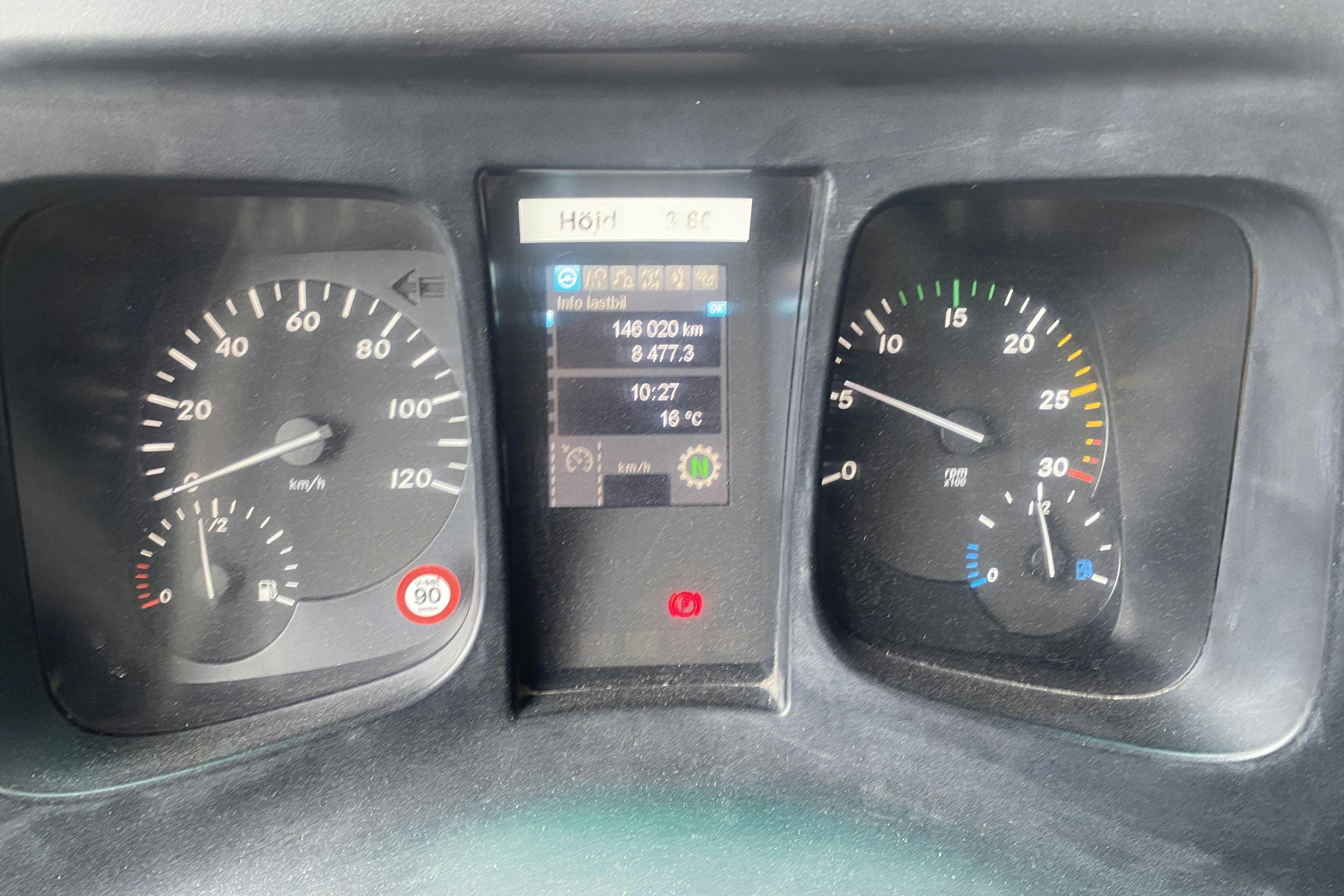 MERCEDES ECONIC - 146 020 km - Automatic - white - 2017