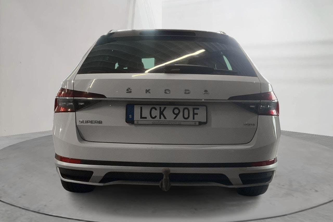 Skoda Superb 2.0 TDI 4x4 Kombi (190hk) - 18 818 mil - Automat - vit - 2020