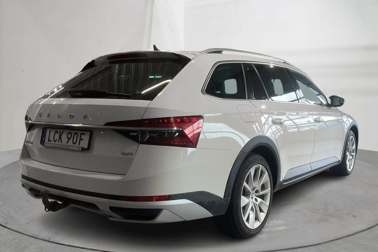 Skoda Superb 2.0 TDI 4x4 Kombi (190hk) - 18 818 mil - Automat - vit - 2020