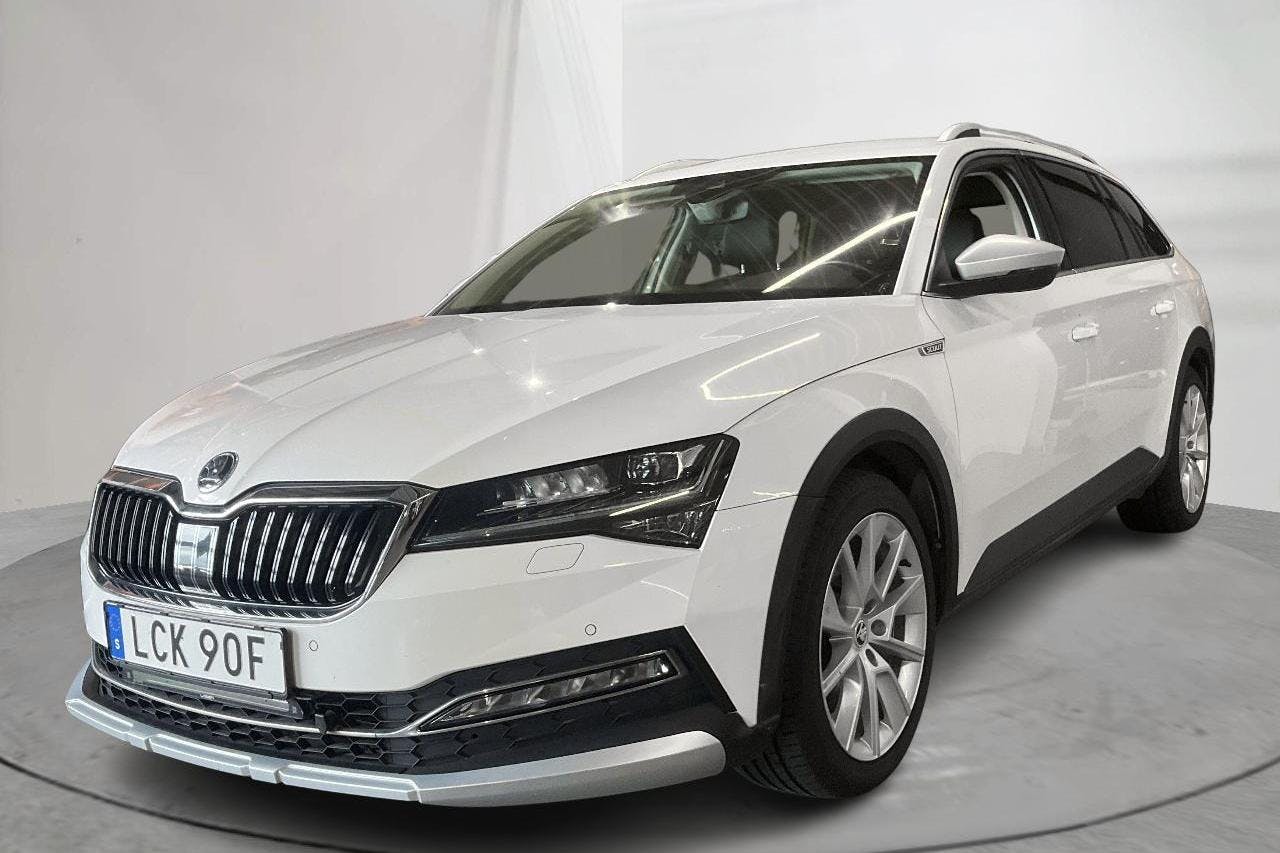 Skoda Superb 2.0 TDI 4x4 Kombi (190hk) - 18 818 mil - Automat - vit - 2020