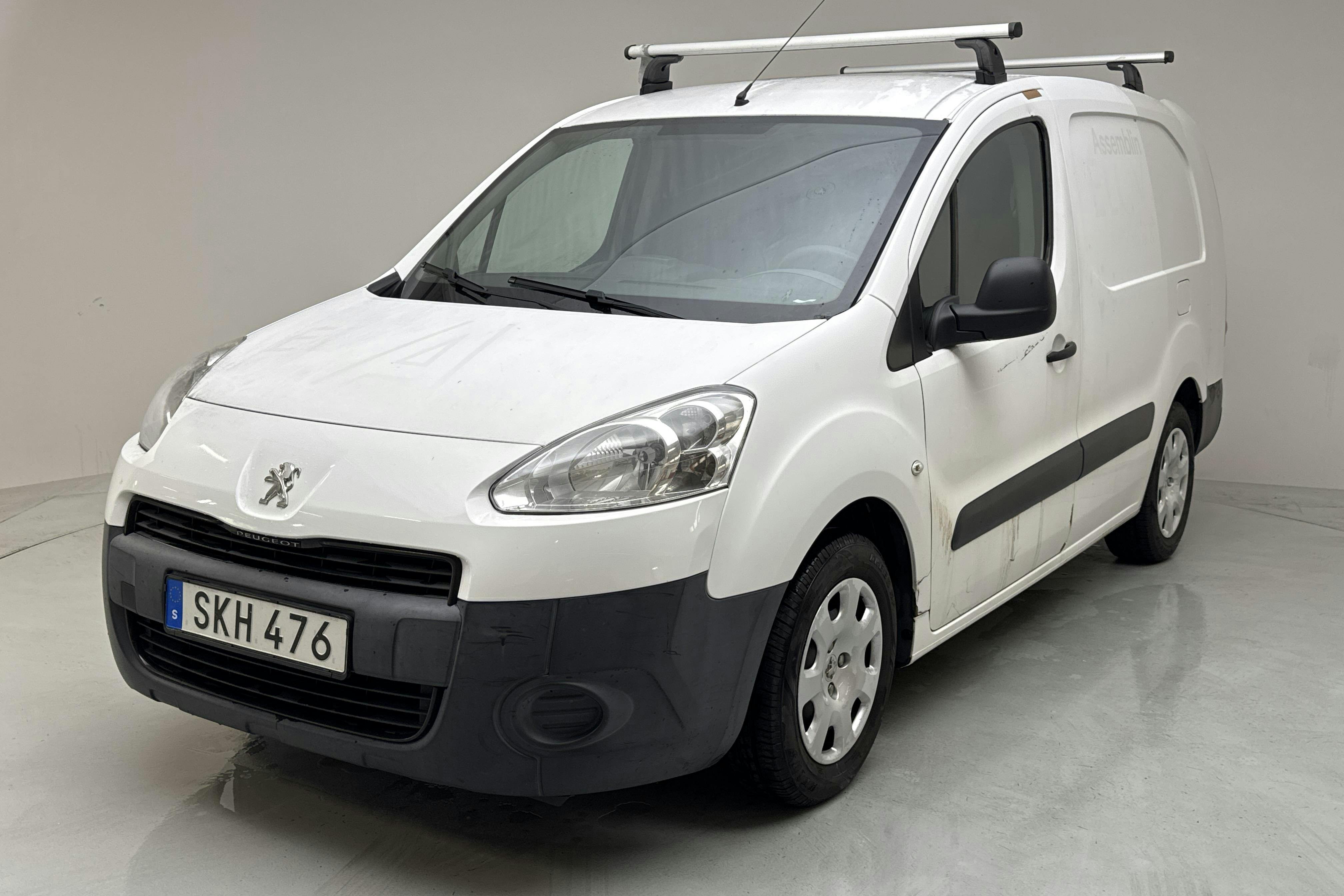 Presentation photo 1 of 12: Peugeot Partner 1.6 e-HDI Skåp (90hk) - 146 700 km - Manual - white - 2014