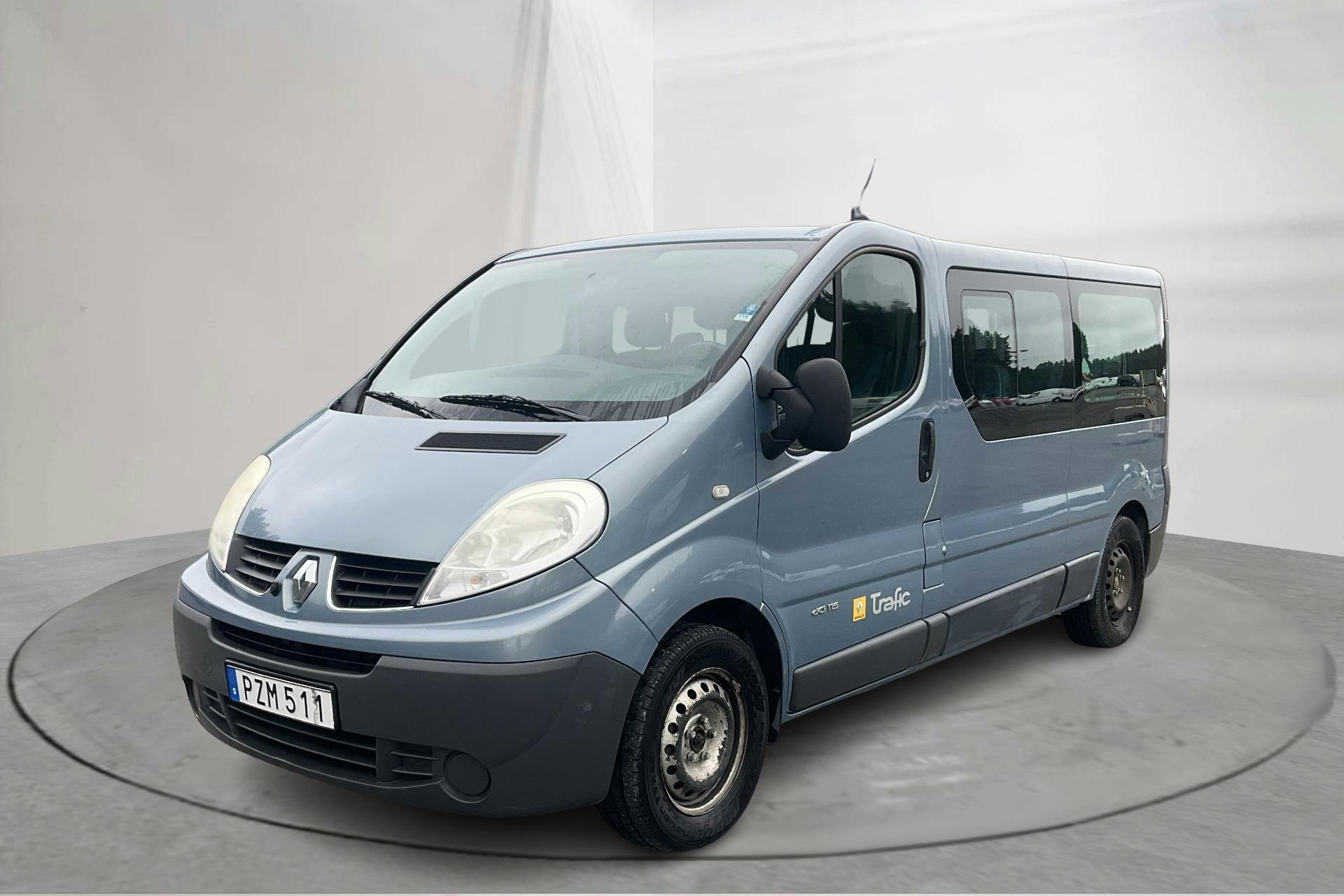Presentationsfoto 1 av 14: Renault Trafic 2.0 dCi Buss (115hk) - 17 058 mil - Manuell - blå - 2011