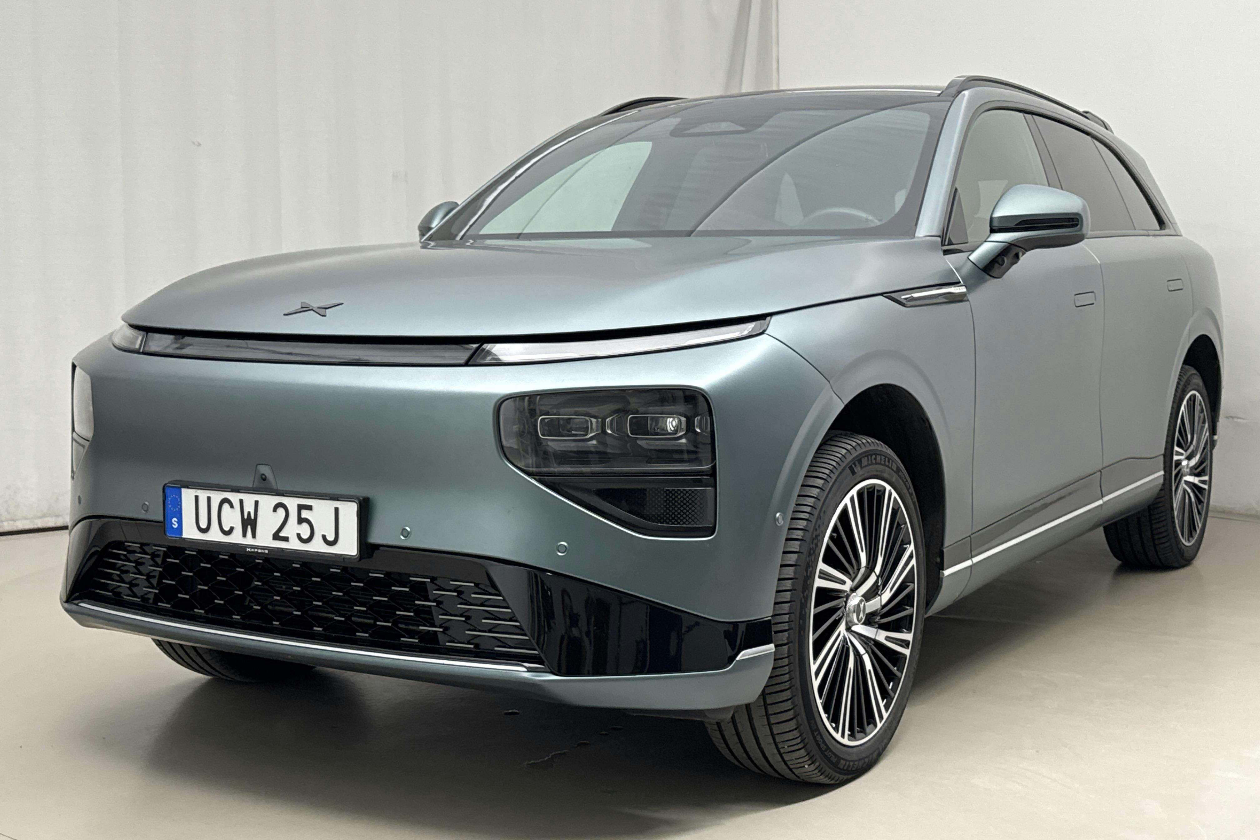 Xpeng G9 AWD Performance (551hk) - 4 313 mil - Automat - grön - 2023