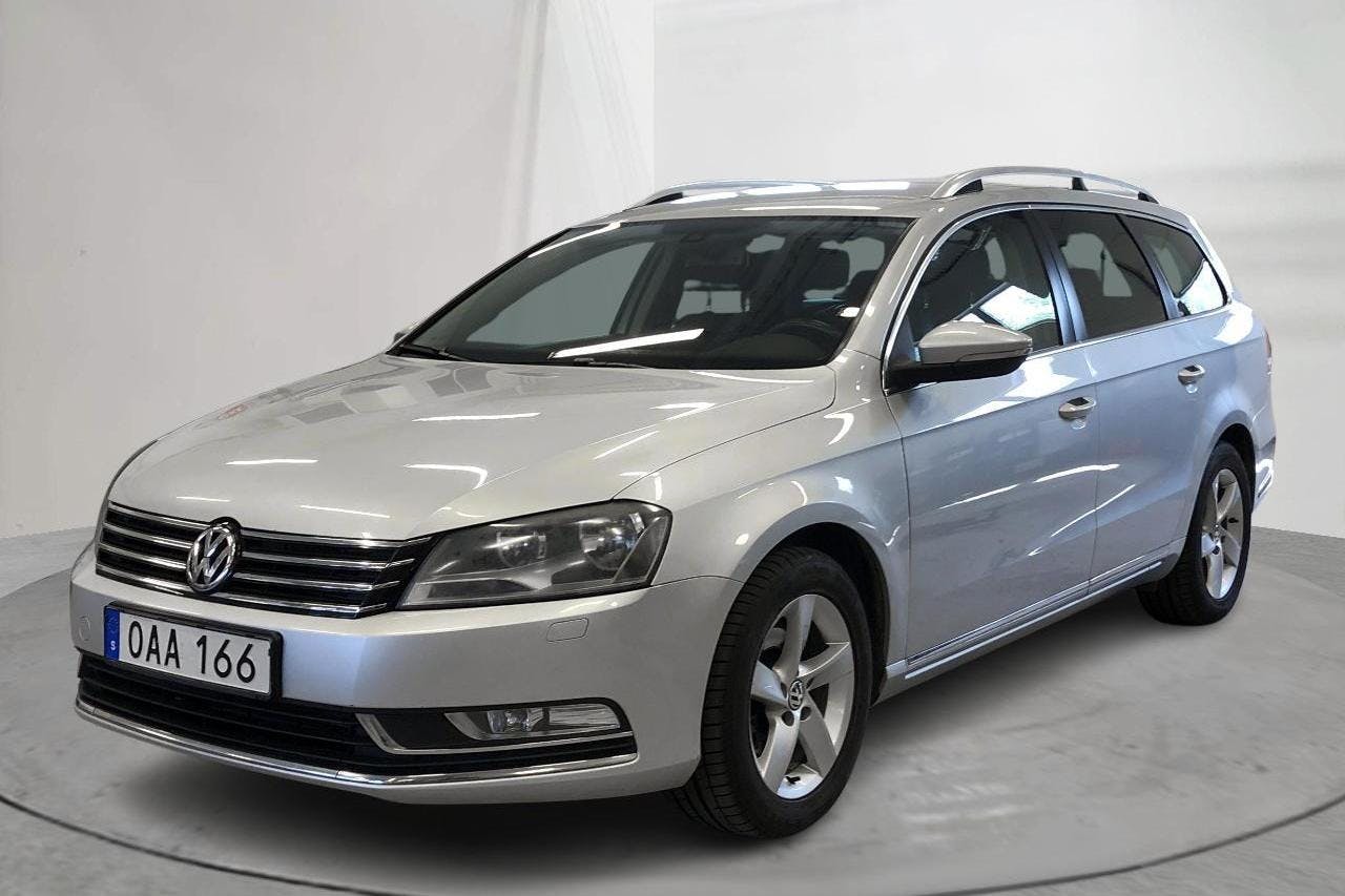 VW Passat 2.0 TDI BlueMotion Technology Variant 4Motion (140hk) - 18 512 mil - Manuell - silver - 2014