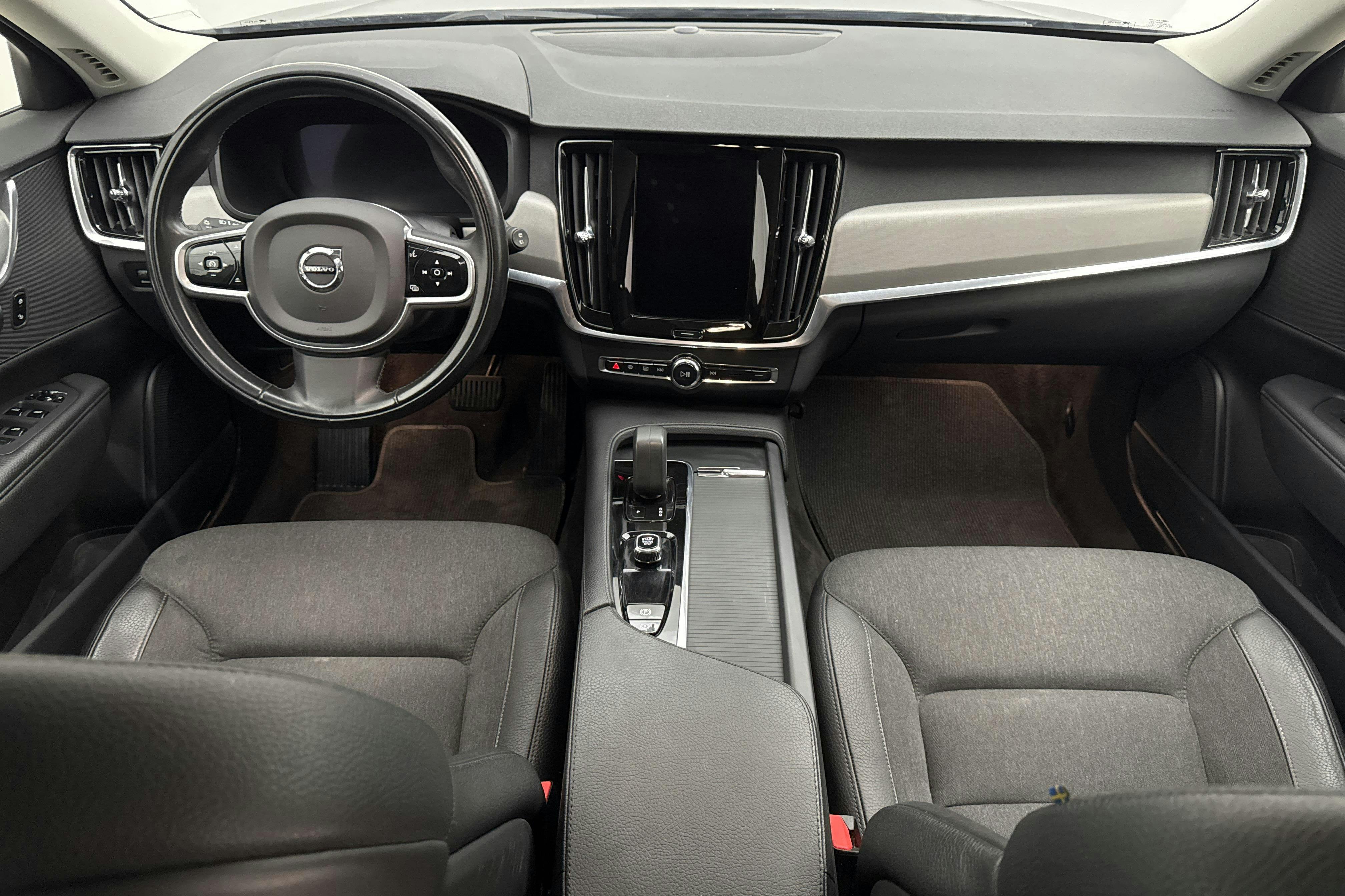 Volvo V90 B4 Cross Country AWD Mildhybrid, Diesel (197hk) - 127 040 km - Automaatne - must - 2022