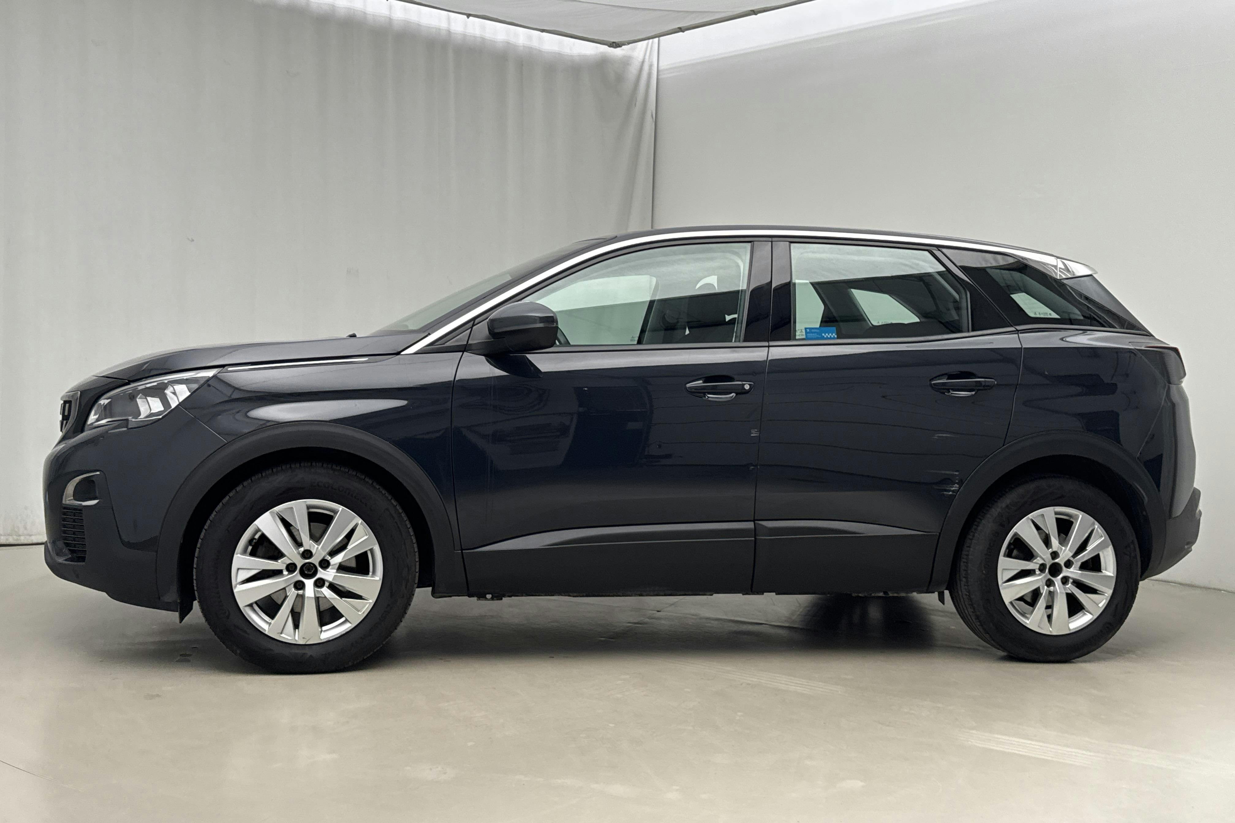 Presentationsfoto 2 av 15: Peugeot 3008 1.2 PureTech (130hk) - 16 085 mil - Manuell - 2018