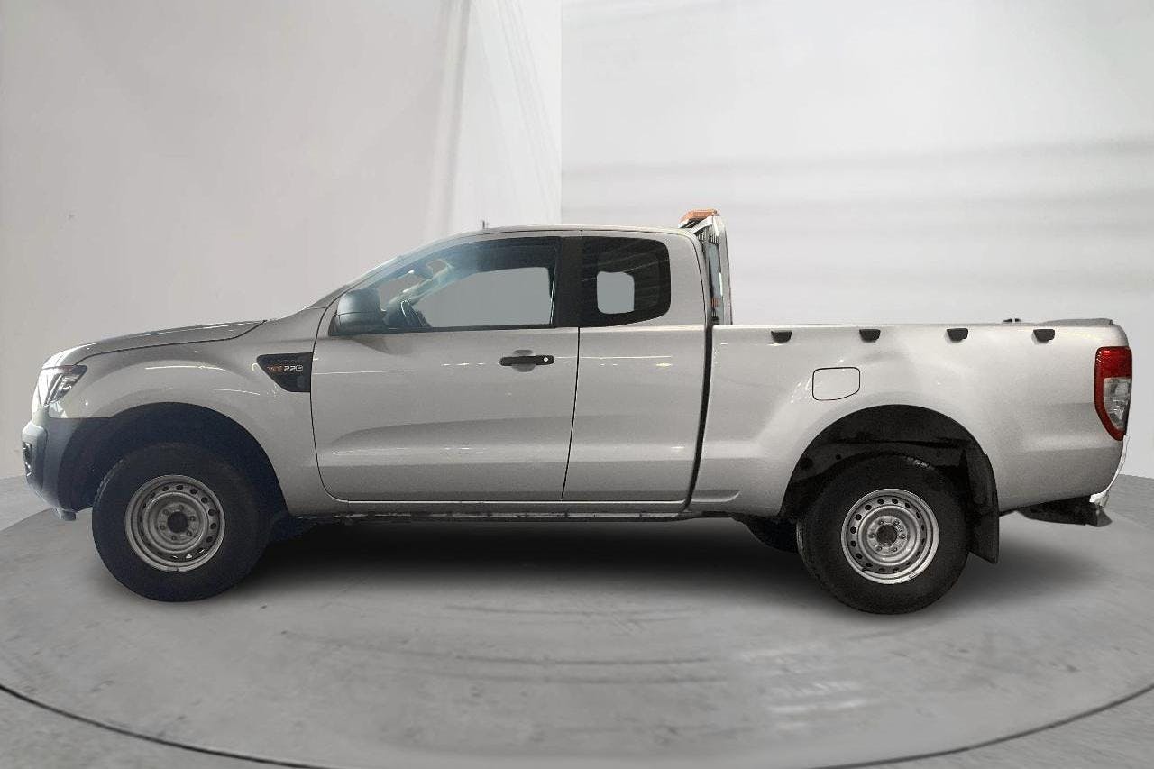 Presentationsfoto 2 av 14: Ford Ranger 2.2 TDCi 4WD (150hk) - 3 416 mil - Manuell - grå - 2015