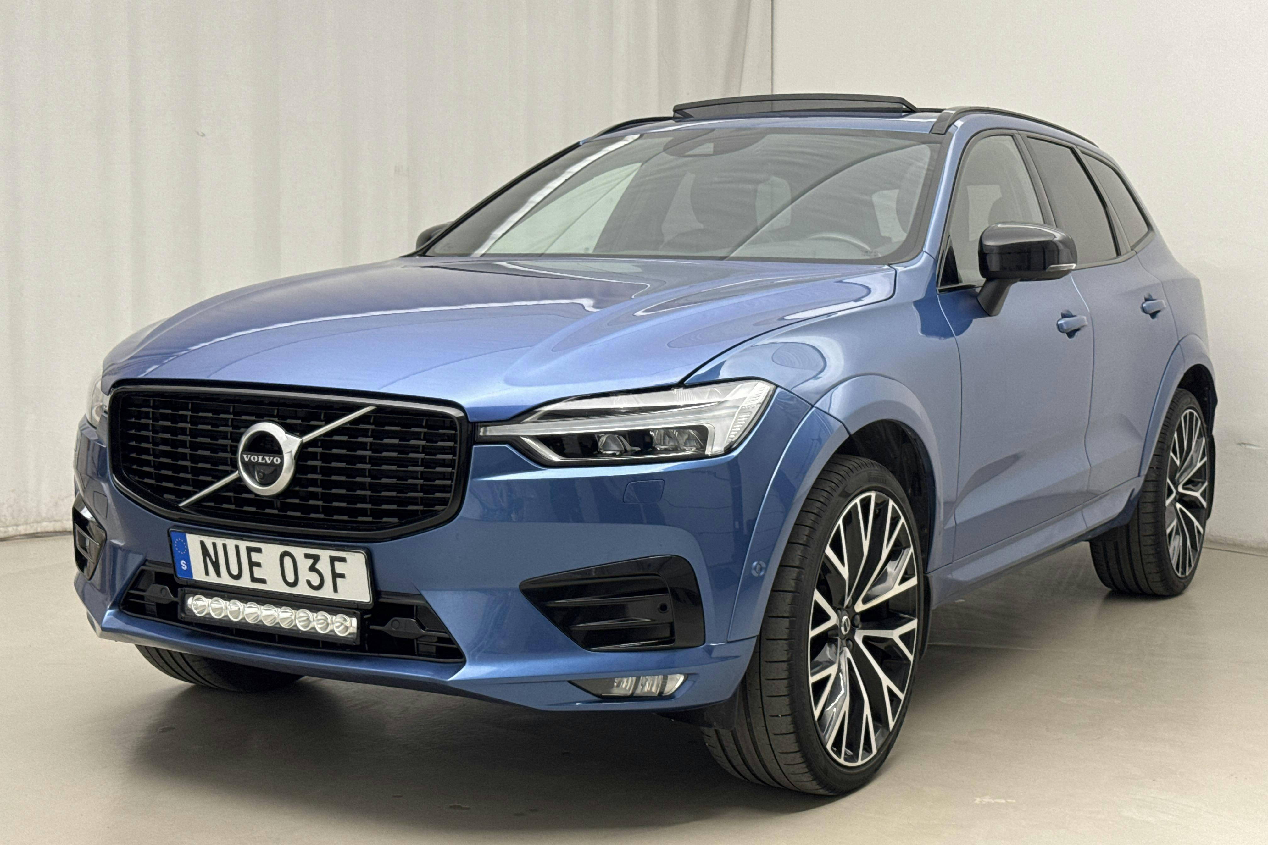 Presentation photo 1 of 22: Volvo XC60 B4 AWD Mildhybrid, Diesel (197hk) - 116 560 km - Automatic - blue - 2021