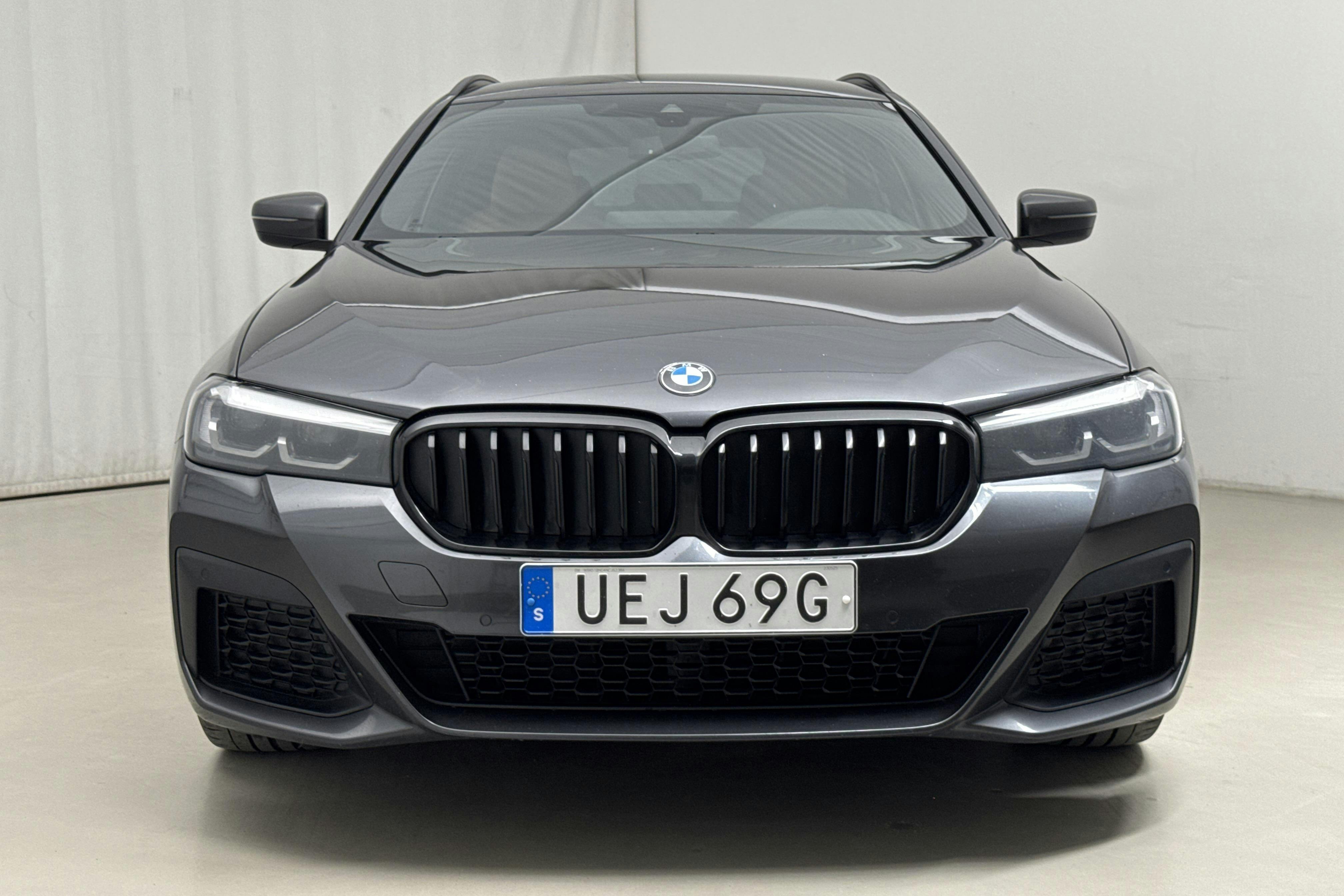 BMW 520d xDrive Touring, G31 LCI (190hk+11hk) - 205 210 km - Automatic - gray - 2022