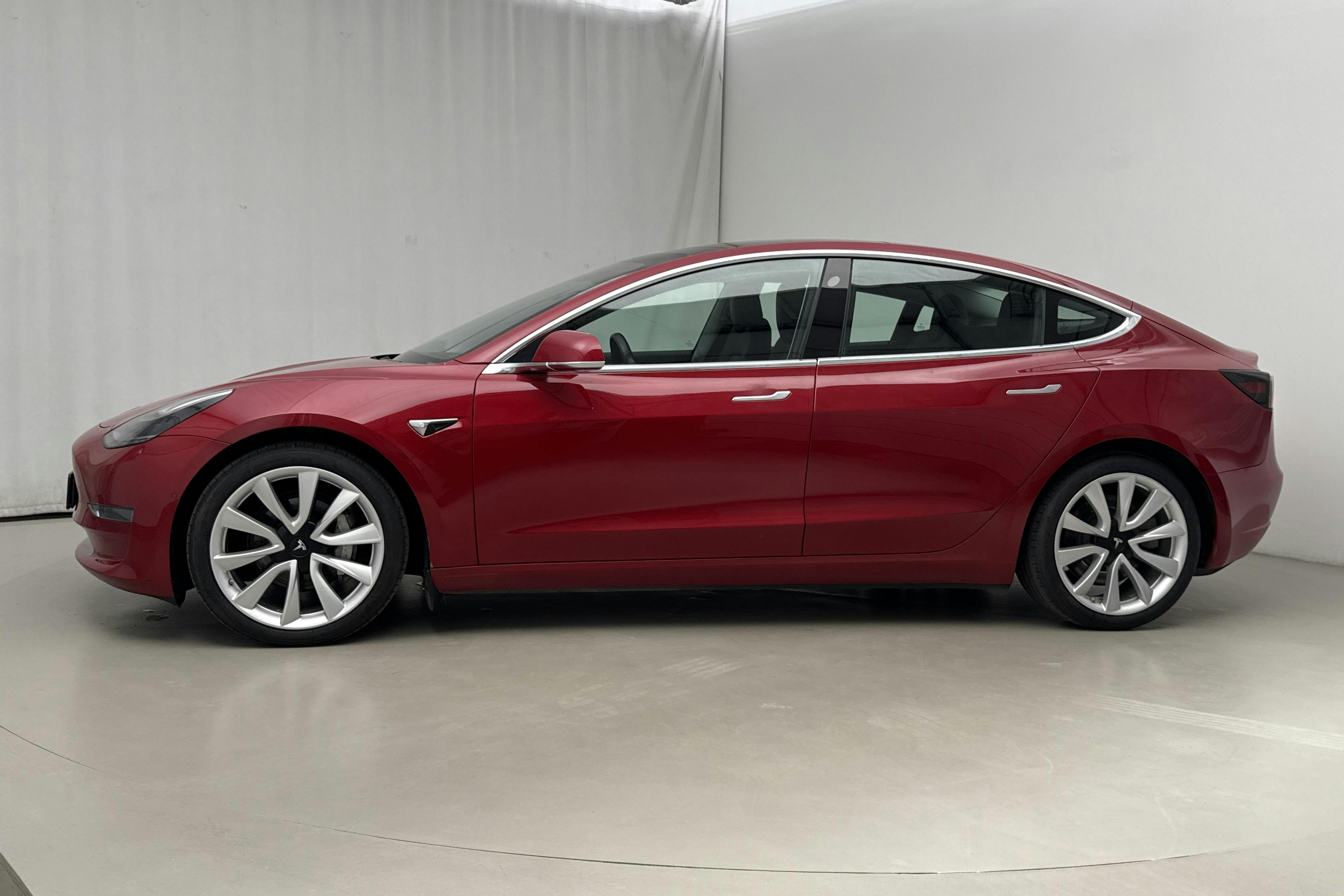 Esitlusfoto 2 aadressil 23: Tesla Model 3 Long Range Dual Motor AWD - 113 940 km - Automaatne - punane - 2019