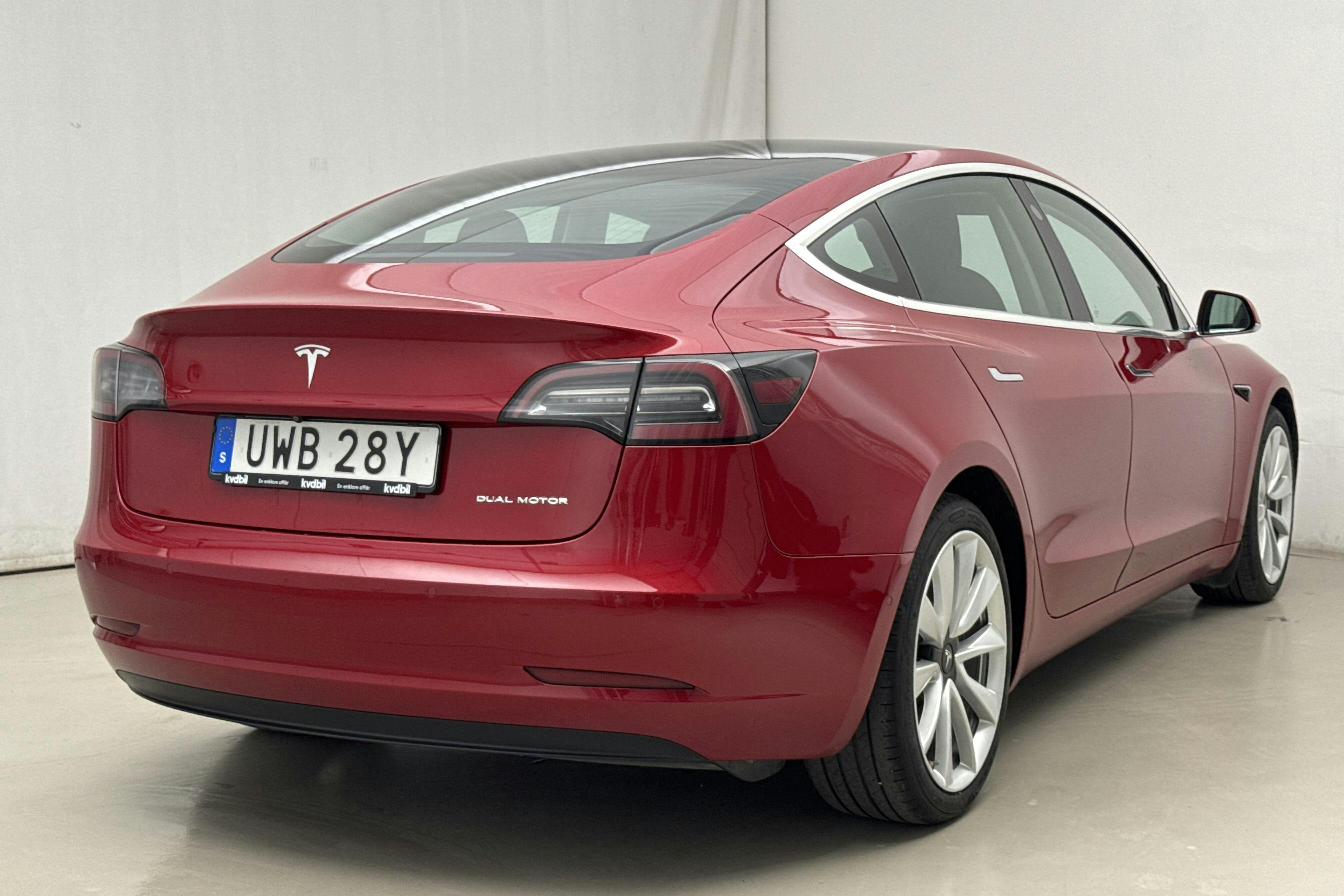 Tesla Model 3 Long Range Dual Motor AWD - 113 940 km - Automaatne - punane - 2019