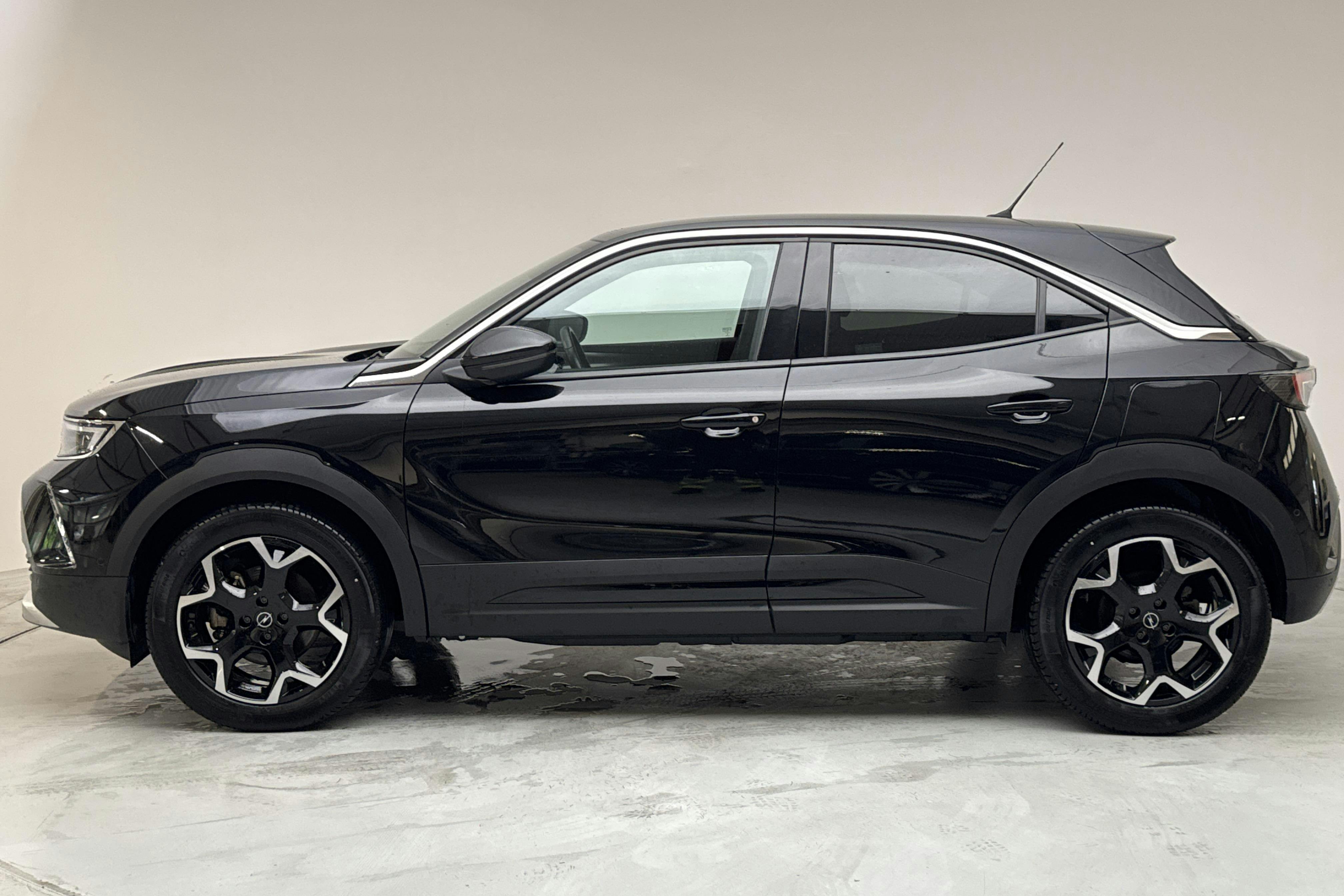 Esitlusfoto 2 aadressil 15: Opel Mokka-e (136hk) - 27 210 km - Automaatne - must - 2022