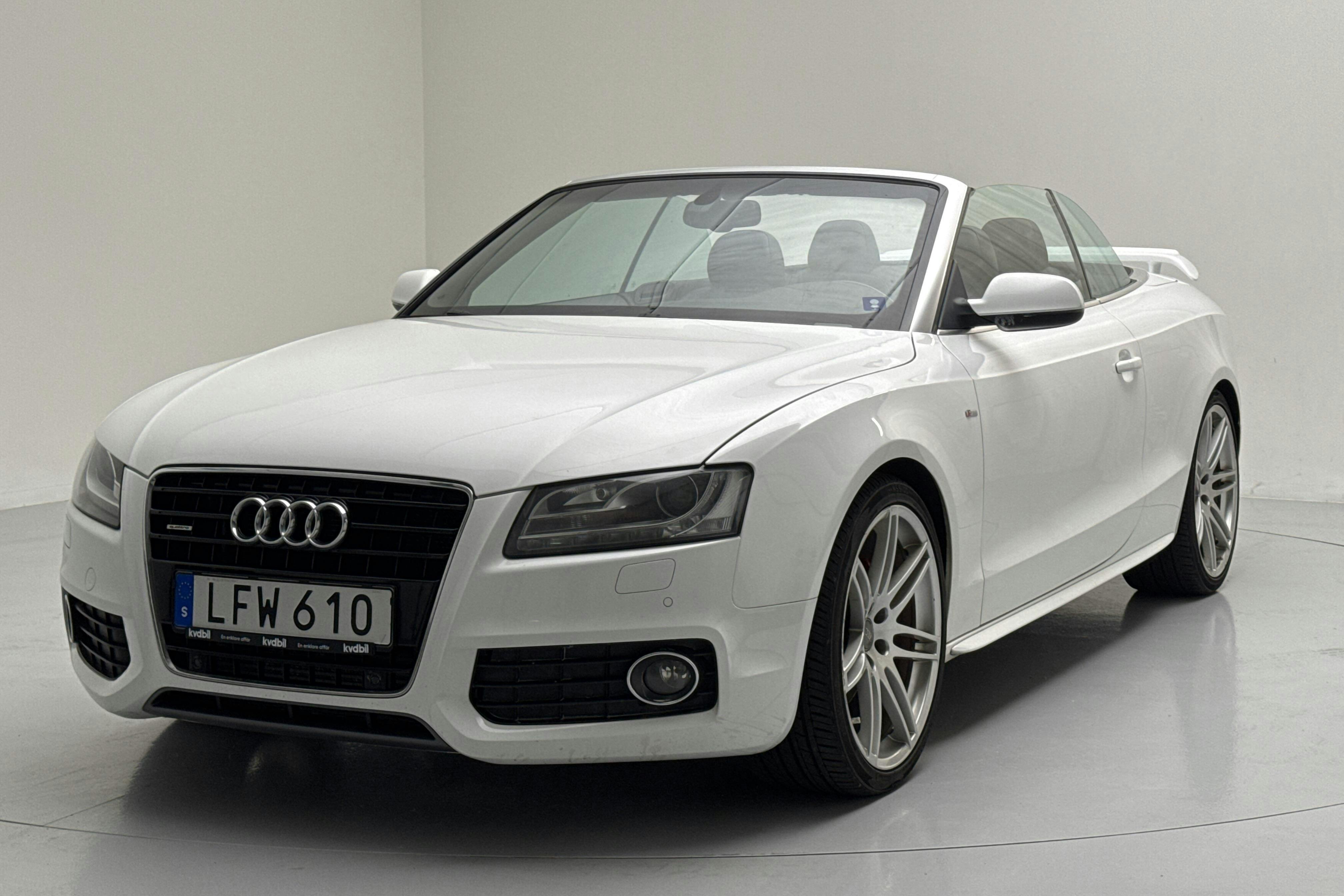 Audi A5 3.0 TDI Cabriolet quattro (240hk) - 23 309 mil - Automat - vit - 2011