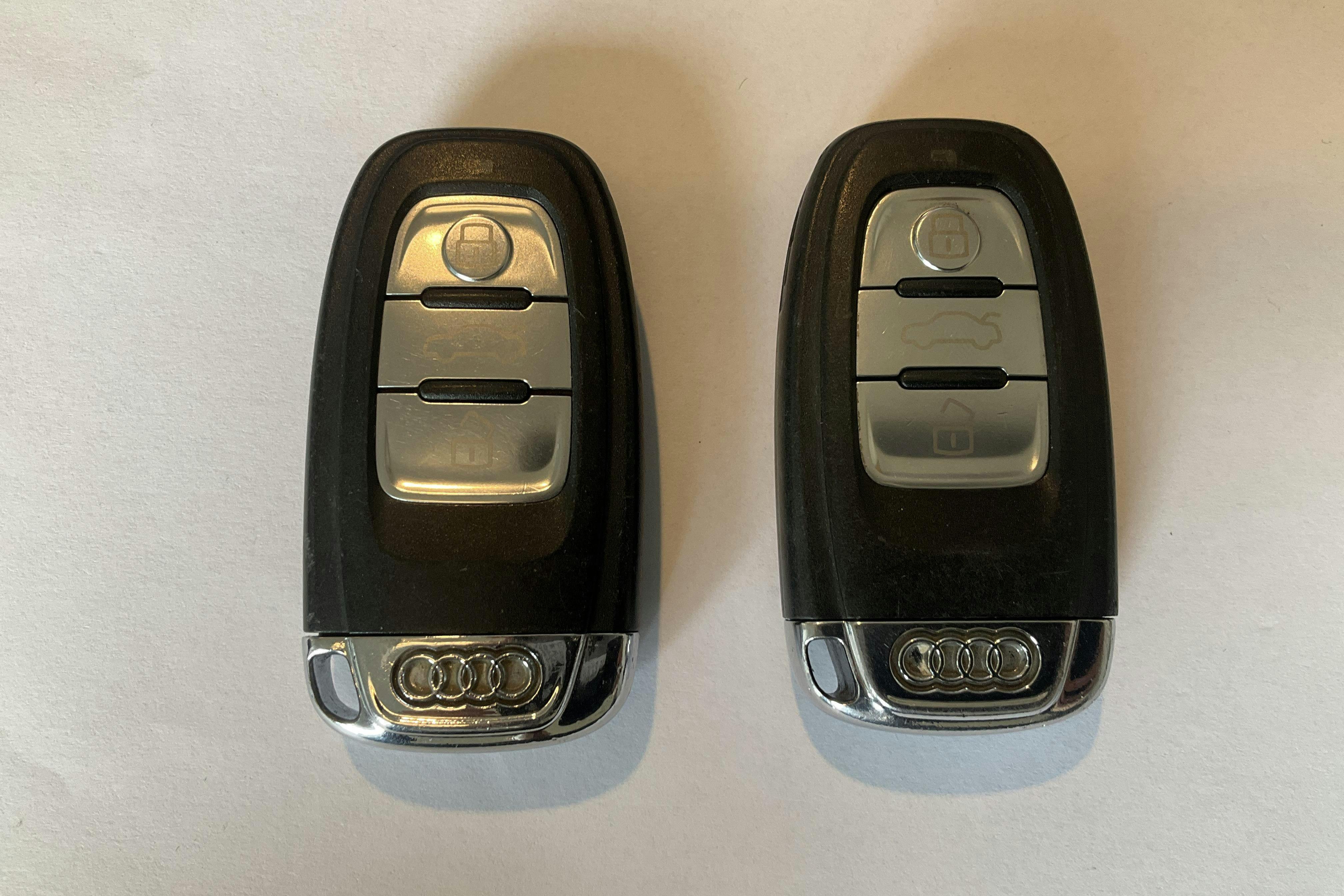 Esitlusfoto 18 aadressil 18: Audi A5 3.0 TDI Cabriolet quattro (240hk) - 233 090 km - Automaatne - valge - 2011