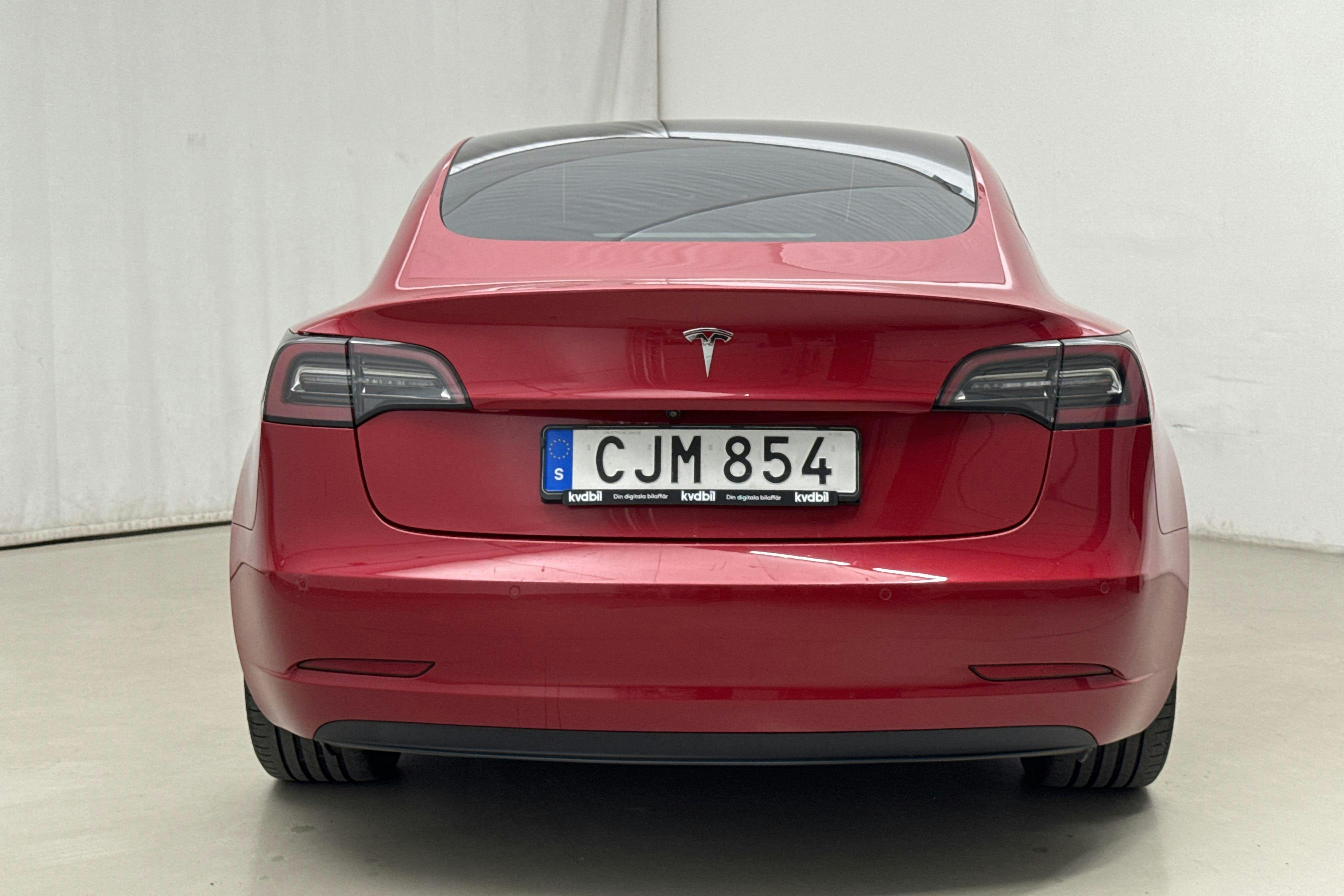 Tesla Model 3 Standard Range RWD - 18 170 mil - Automat - röd - 2021