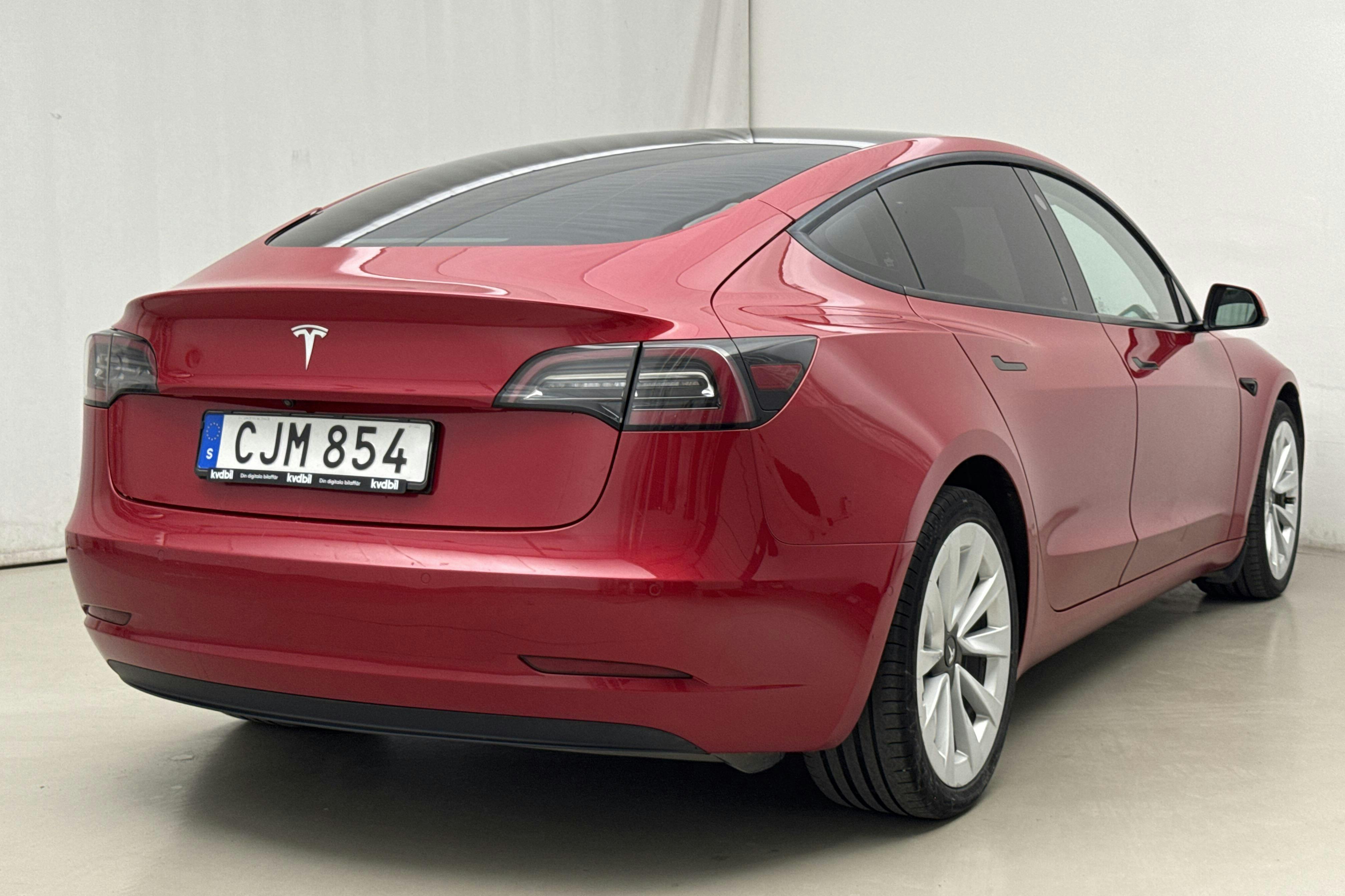 Tesla Model 3 Standard Range RWD - 18 170 mil - Automat - röd - 2021