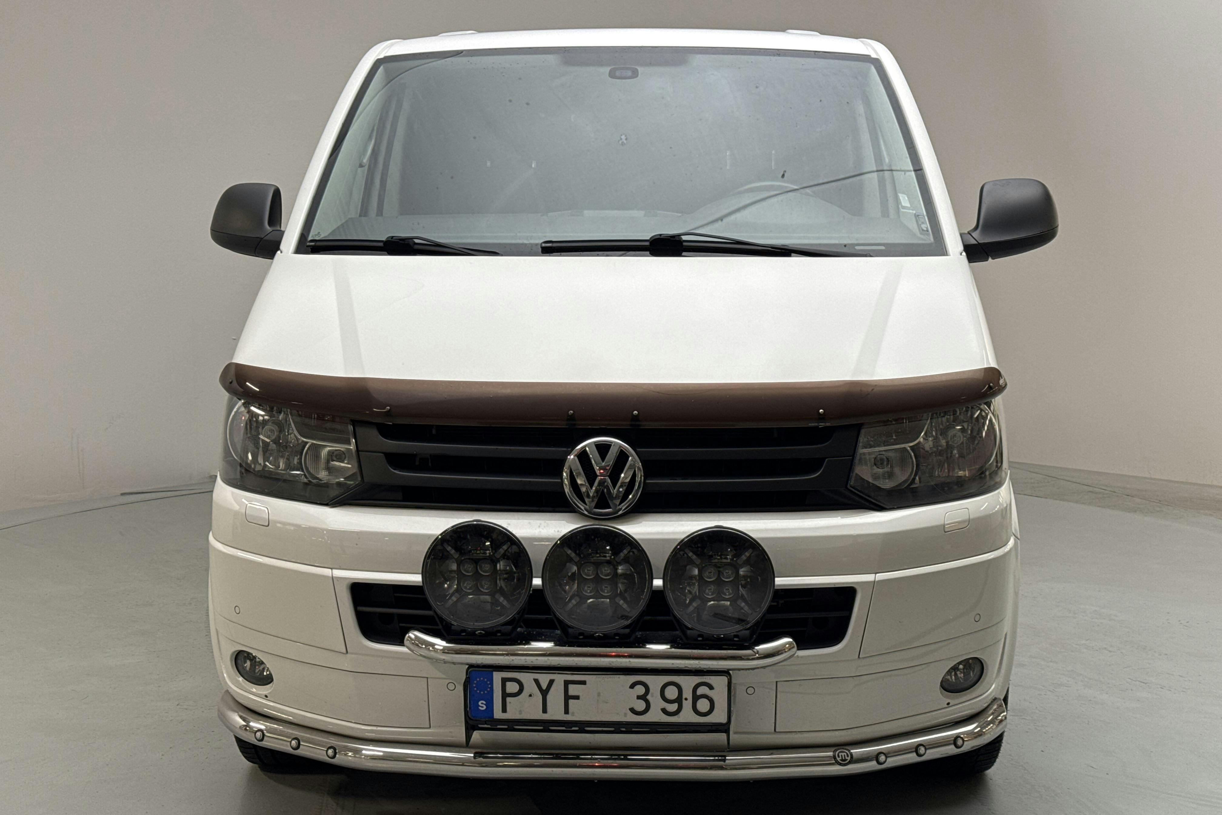VW Transporter Kombi T5 2.0 TDI 4MOTION (180hk) - 16 754 mil - Automat - vit - 2010