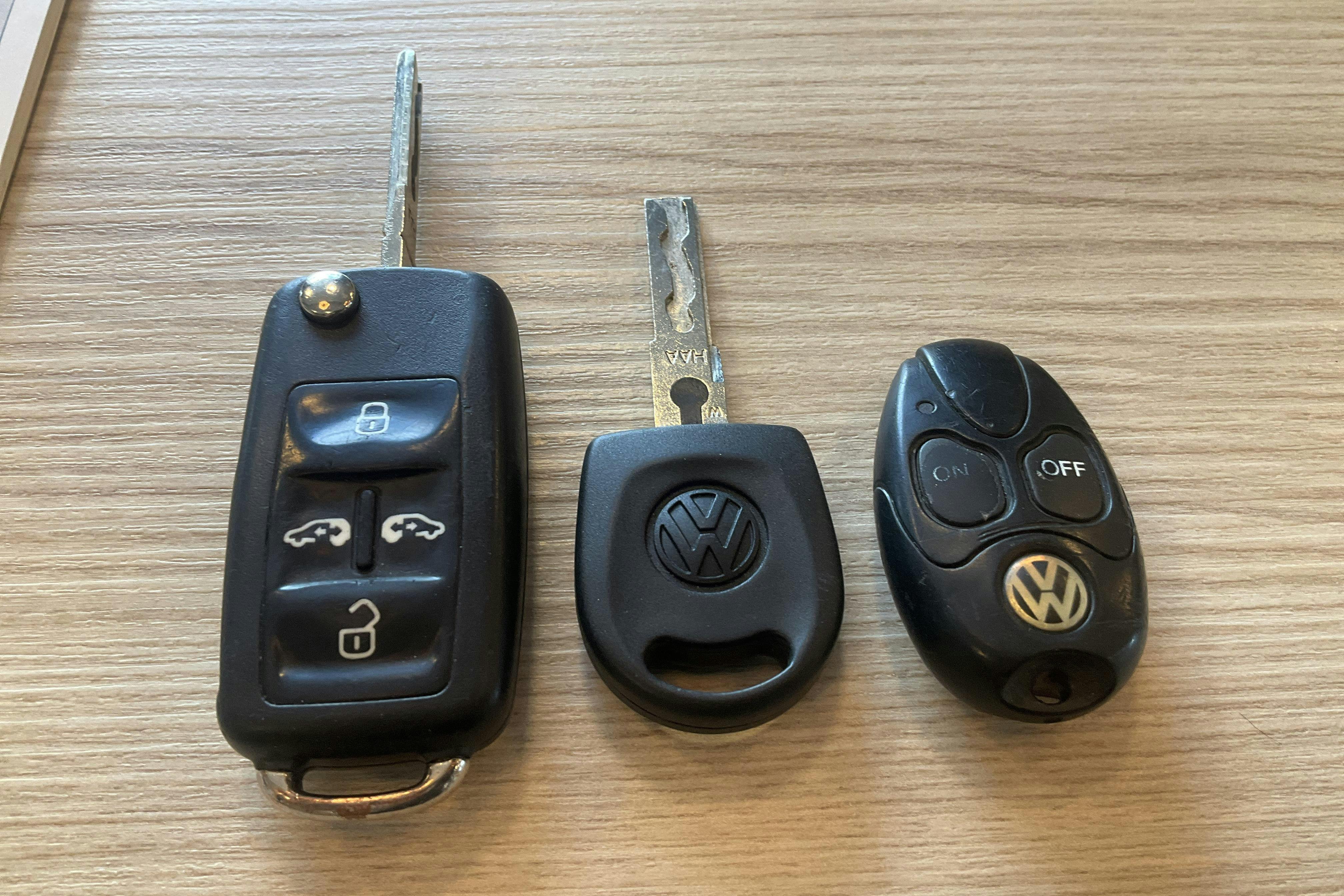 Presentationsfoto 12 av 12: VW Transporter Kombi T5 2.0 TDI 4MOTION (180hk) - 16 754 mil - Automat - vit - 2010