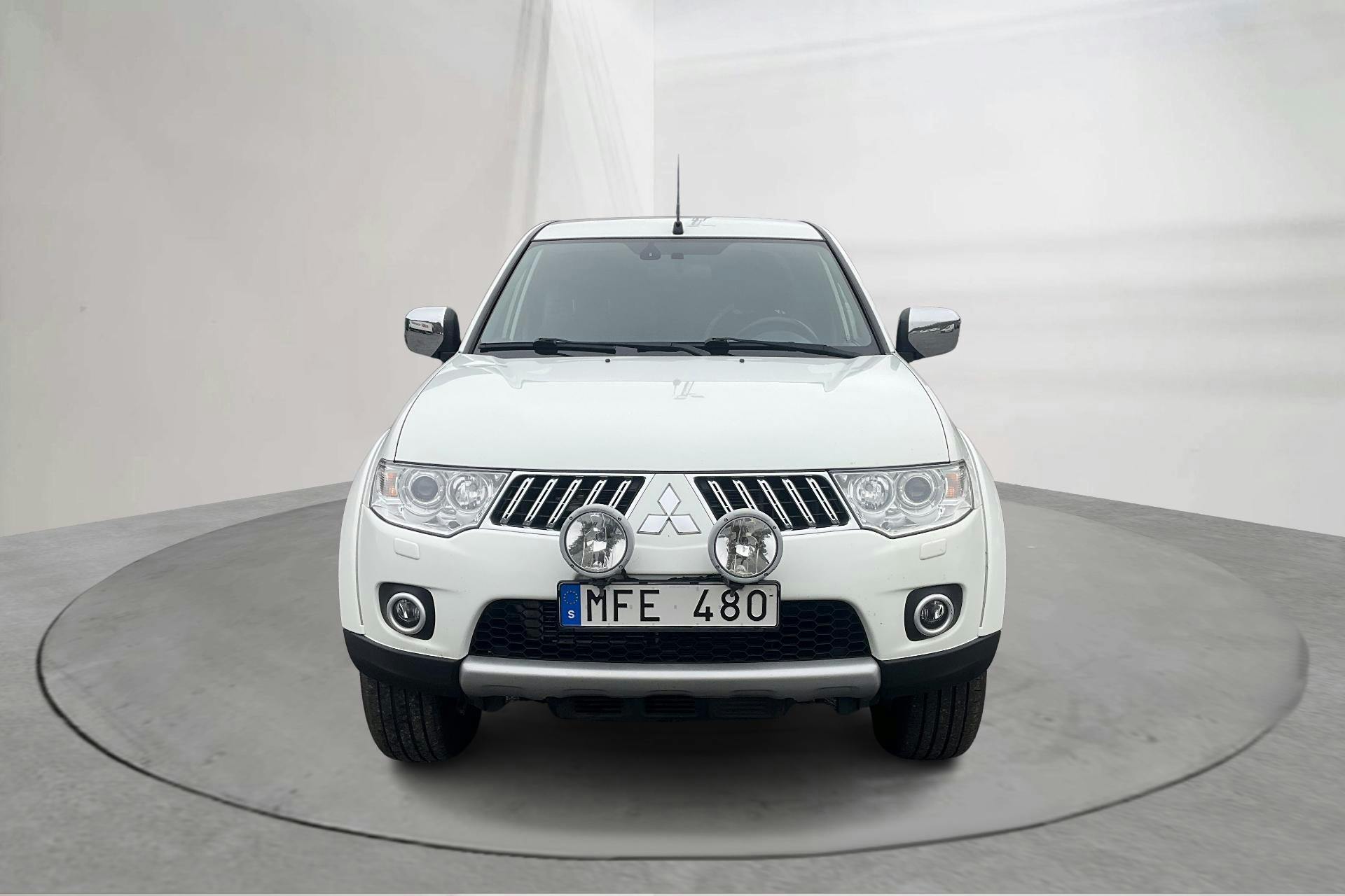 Mitsubishi L200 2.5 DI-D (178hk) - 17 020 mil - Manuell - vit - 2012