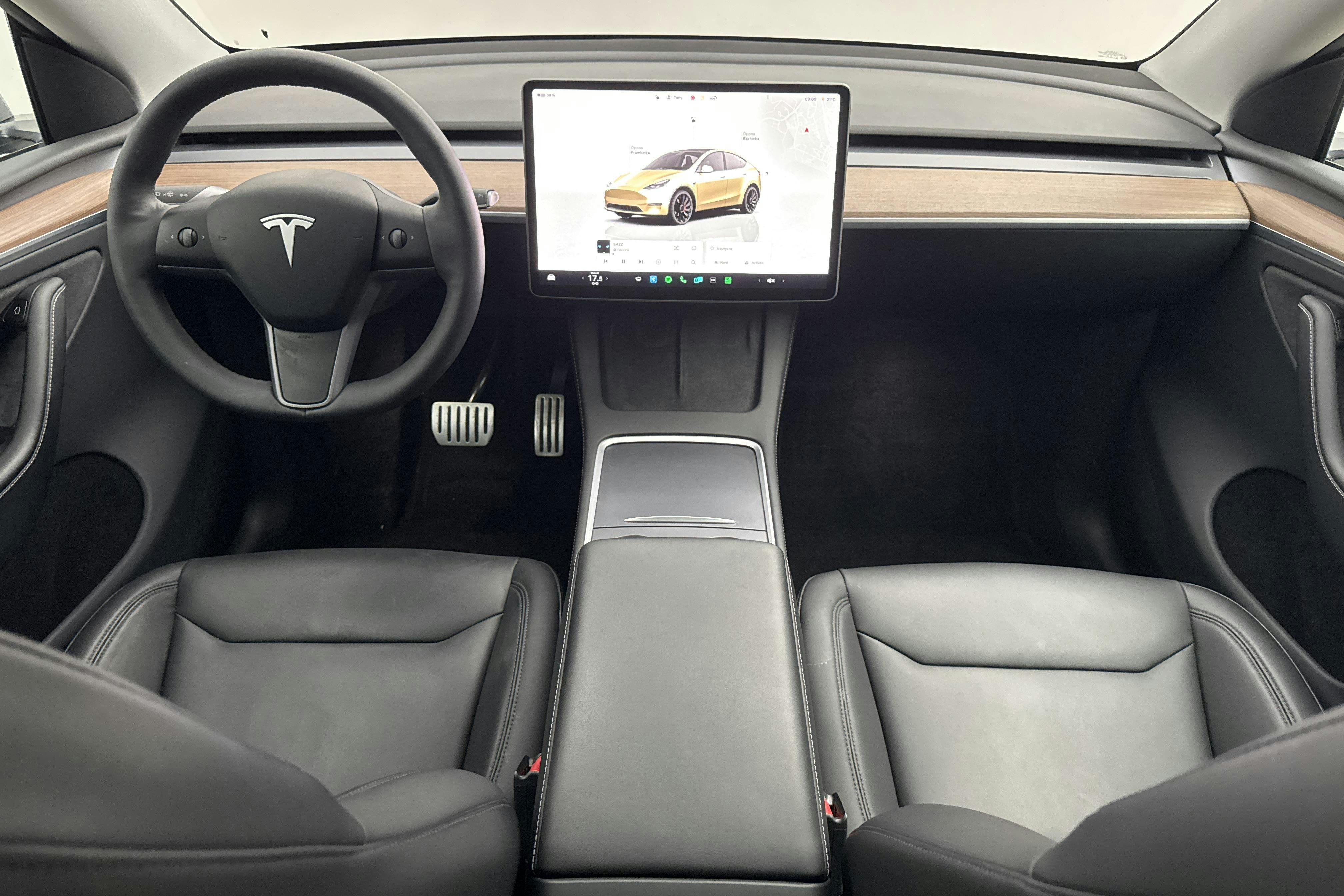 Tesla Model Y Performance Dual Motor AWD - 4 252 mil - Automat - grå - 2024
