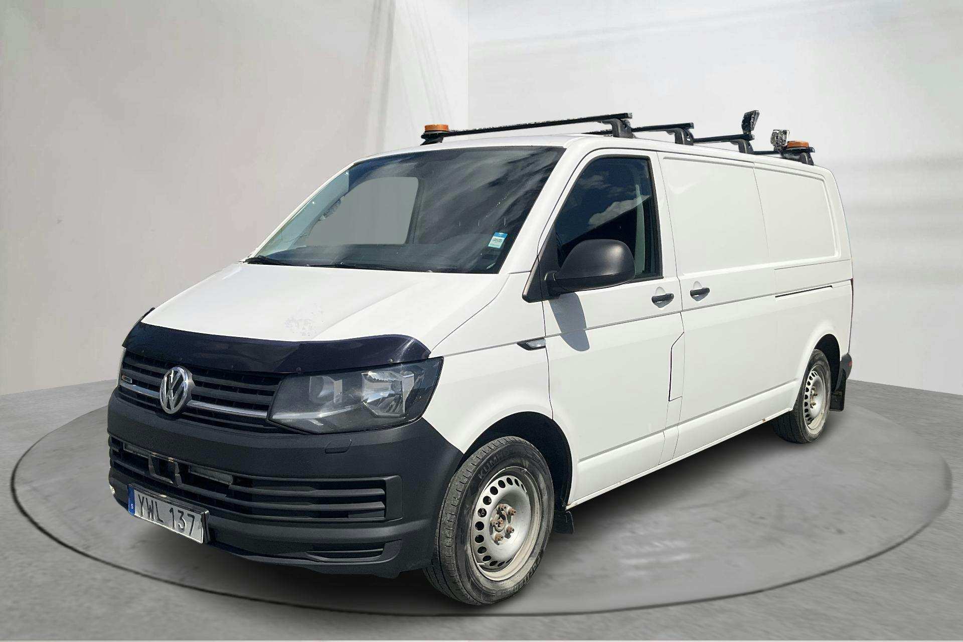 Presentationsfoto 1 av 13: VW Transporter T6 2.0 TDI BMT Skåp 4MOTION (150hk) - 20 850 mil - Automat - vit - 2018