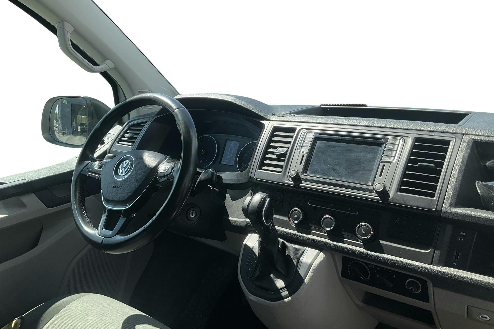 VW Transporter T6 2.0 TDI BMT Skåp 4MOTION (150hk) - 20 850 mil - Automat - vit - 2018