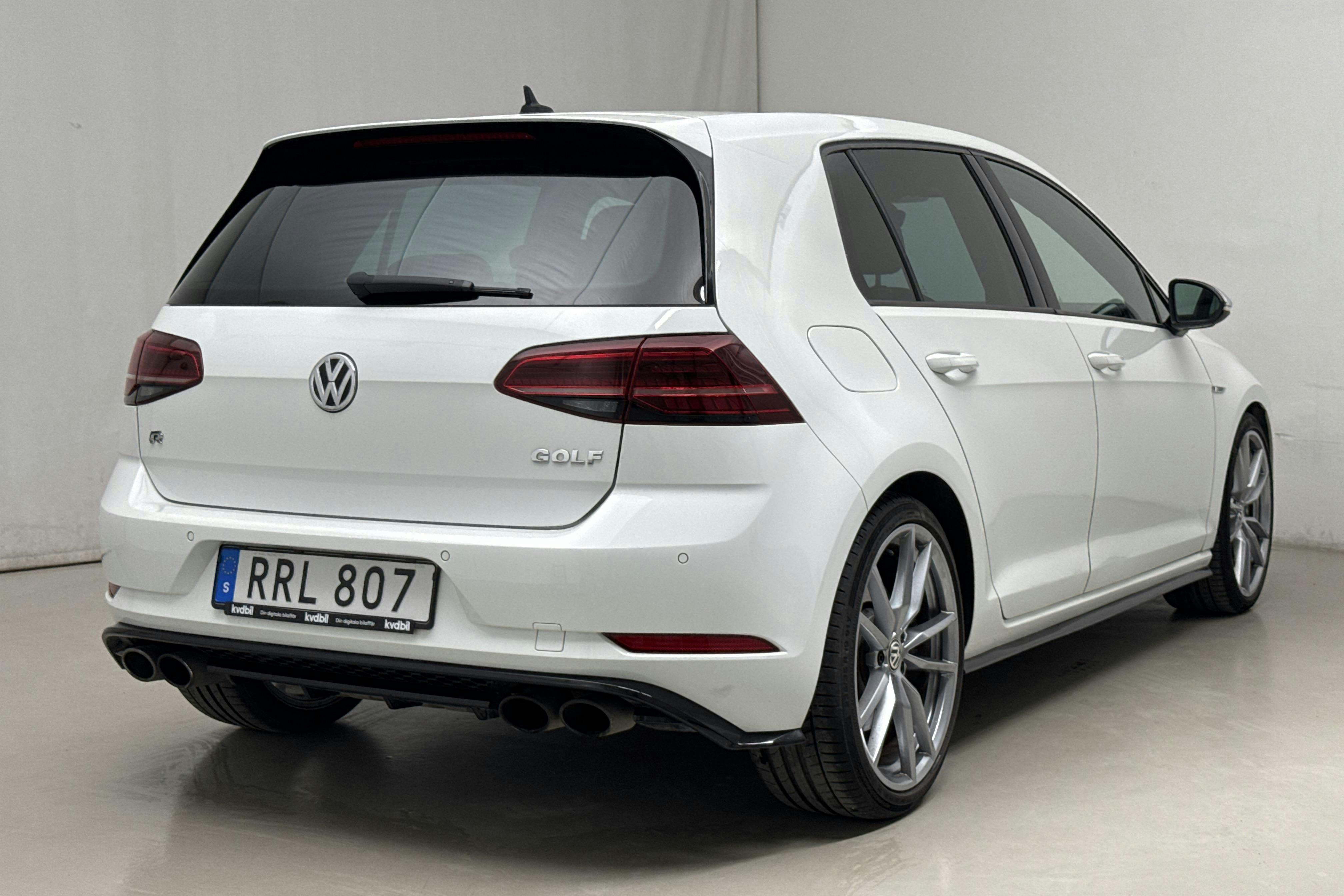 VW Golf VII R 5dr 4MOTION (310hk) - 101 780 km - Automaatne - valge - 2017