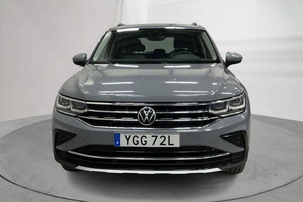 VW Tiguan 2.0 TDI 4MOTION (200hk) - 15 319 mil - Automat - grå - 2022